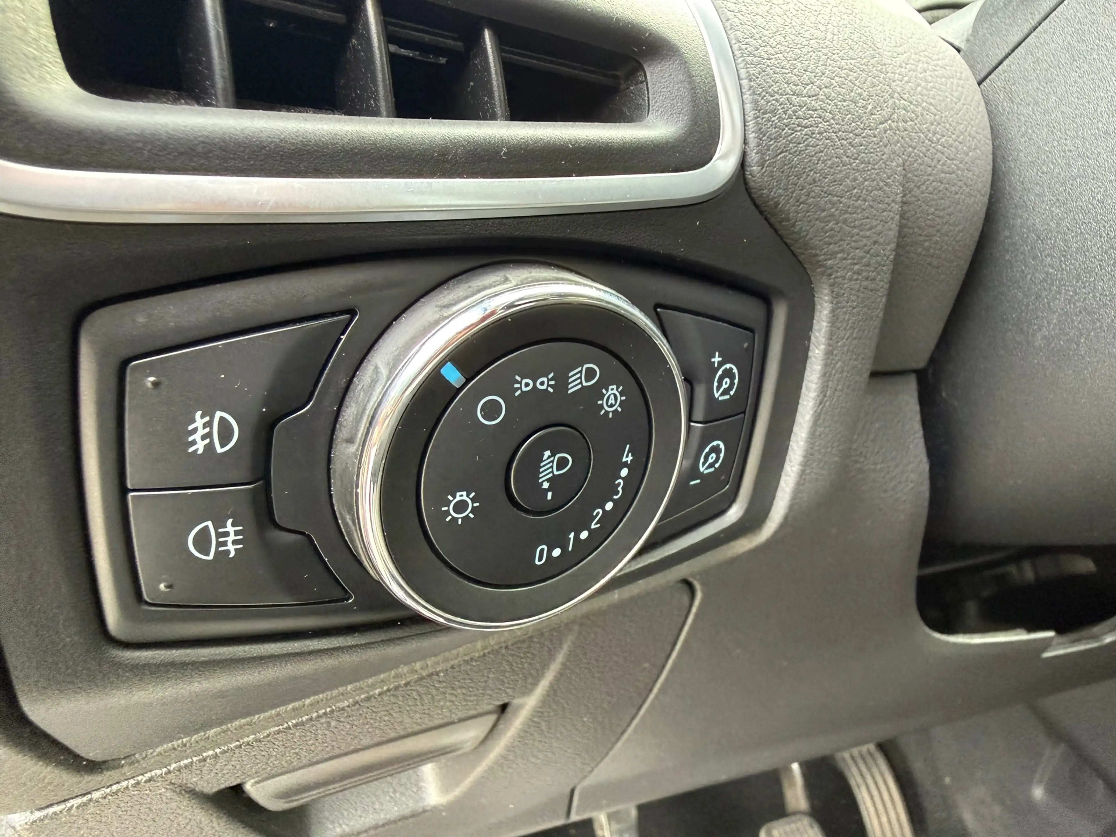 Ford Focus Wagon 1.6 EcoBoost Titanium Climate/Navi/Keyless/P — photo 17