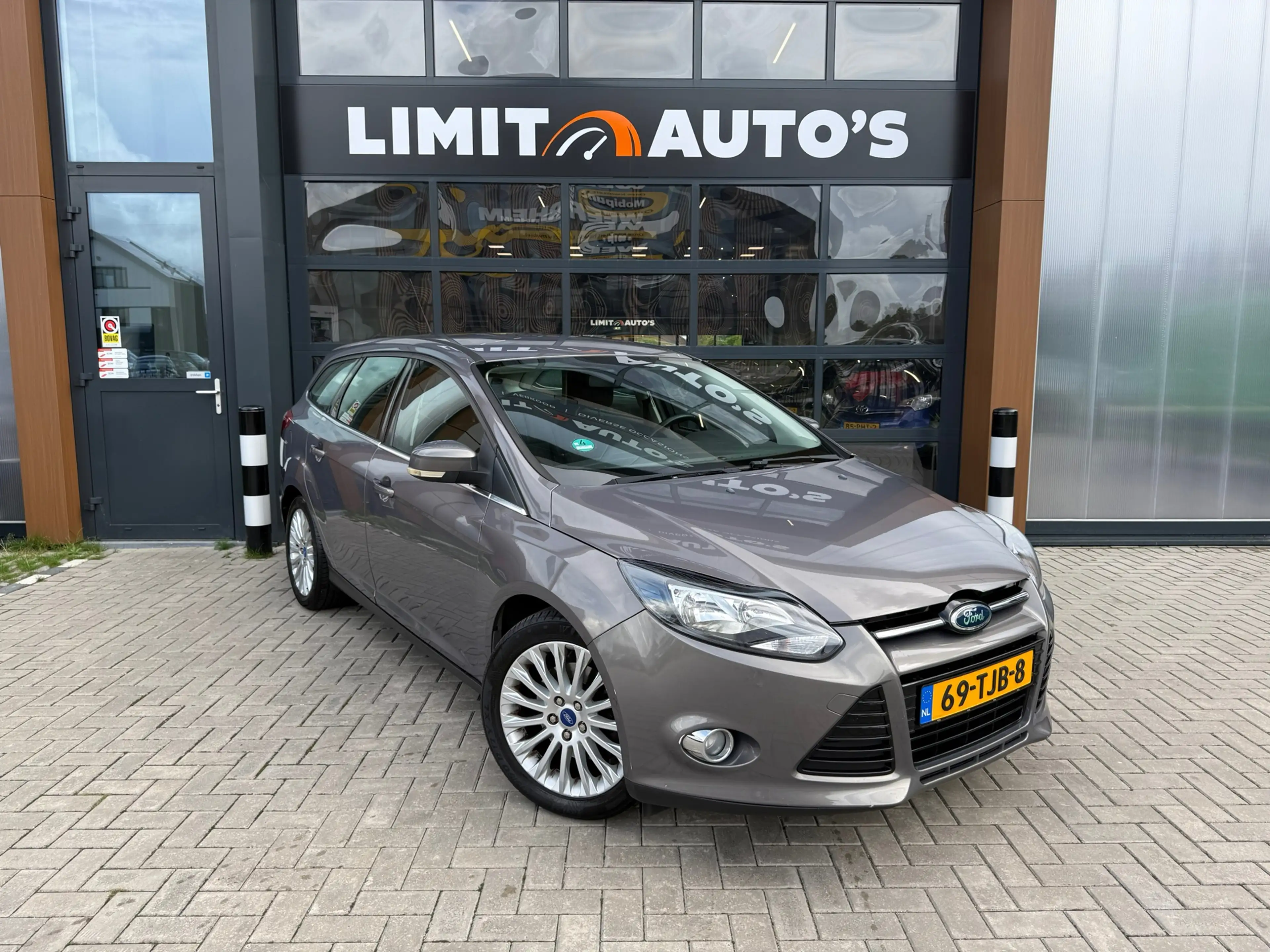 Ford Focus Wagon 1.6 EcoBoost Titanium Climate/Navi/Keyless/P — photo 9