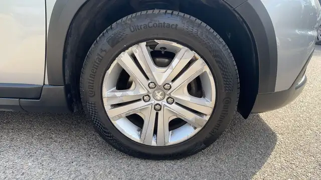 Peugeot 2008 view 17