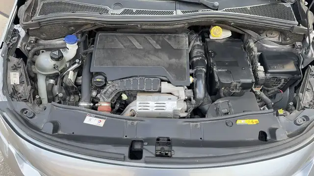 Peugeot 2008 view 15