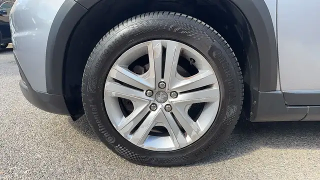 Peugeot 2008 view 18