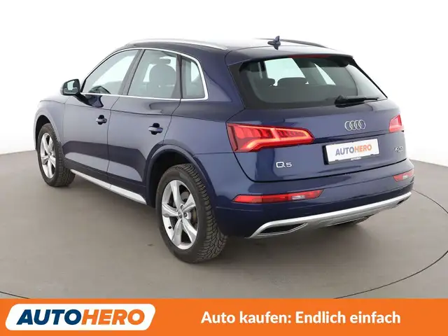 Audi Q5 view 4