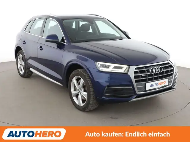 Audi Q5 view 8