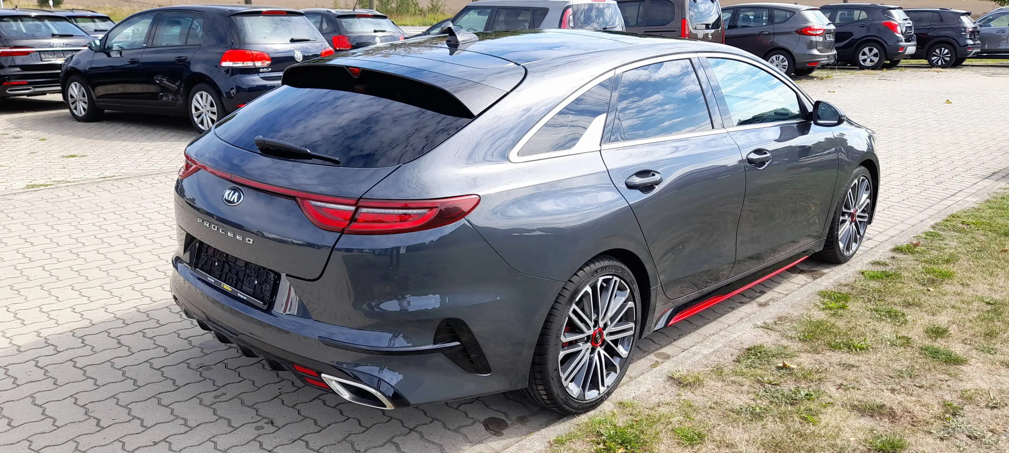 Kia ProCeed / pro_cee'd GT — photo 8