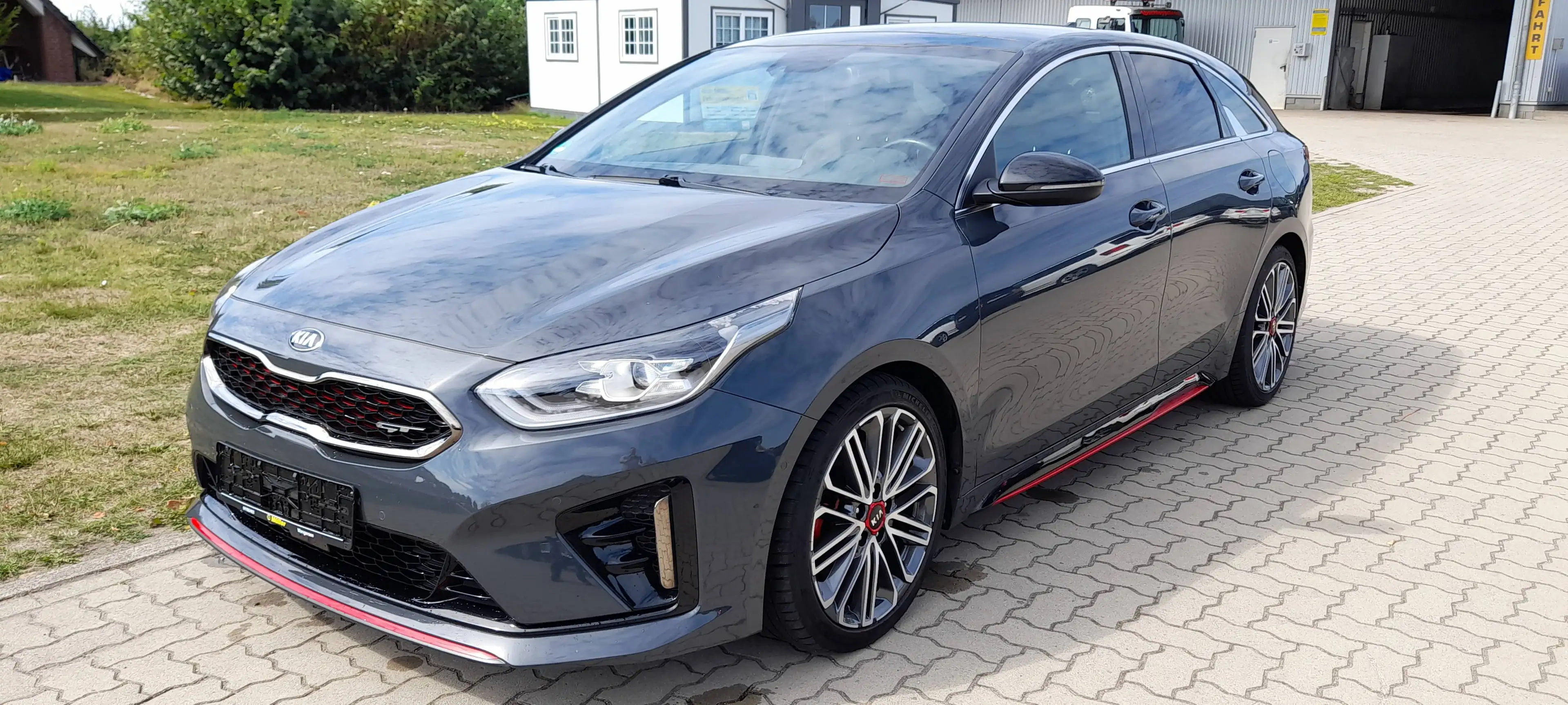 Kia ProCeed / pro_cee'd GT — photo 4