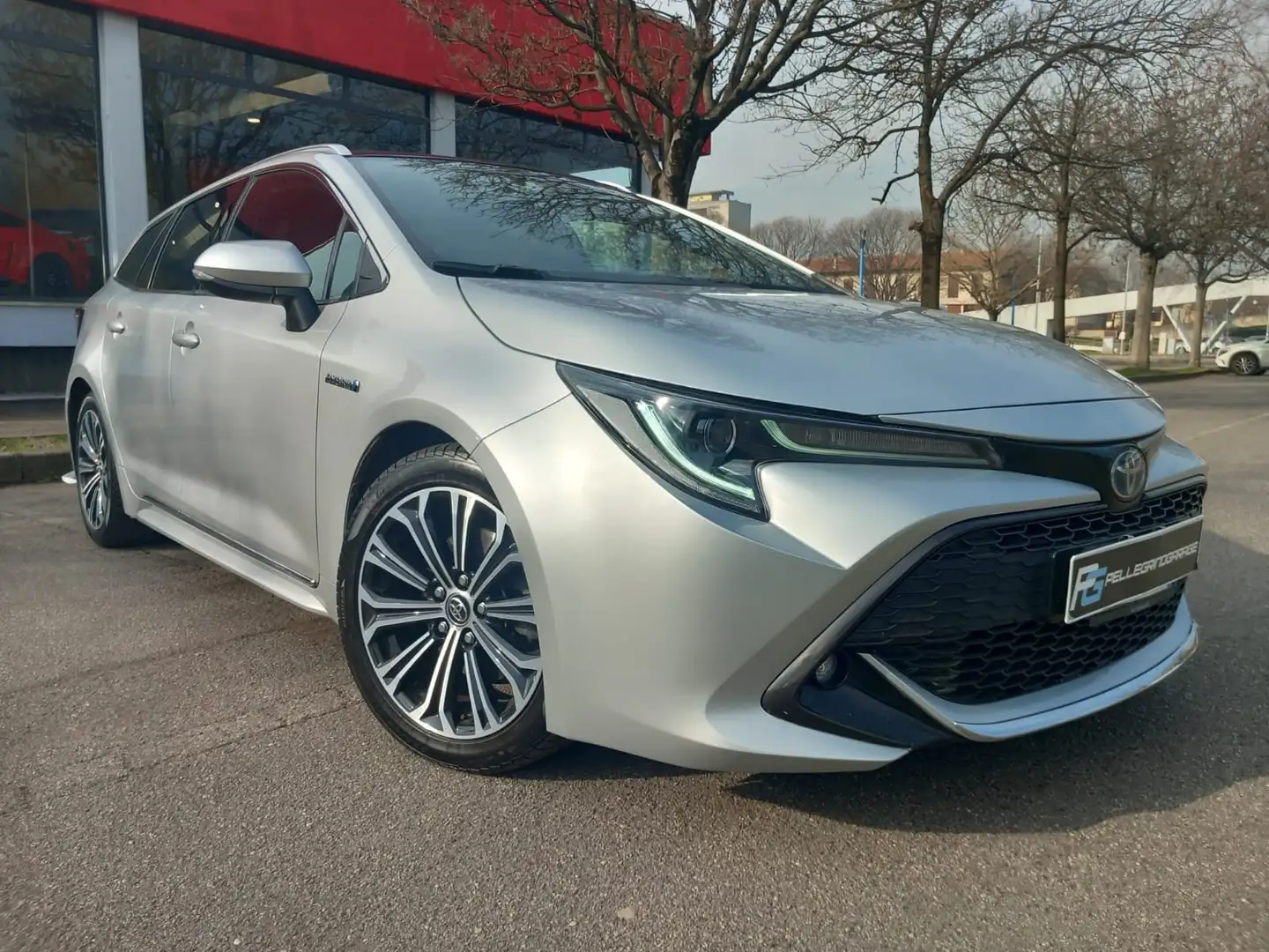 Toyota Corolla Touring Sports 2.0h Lounge cvt Argento - 2