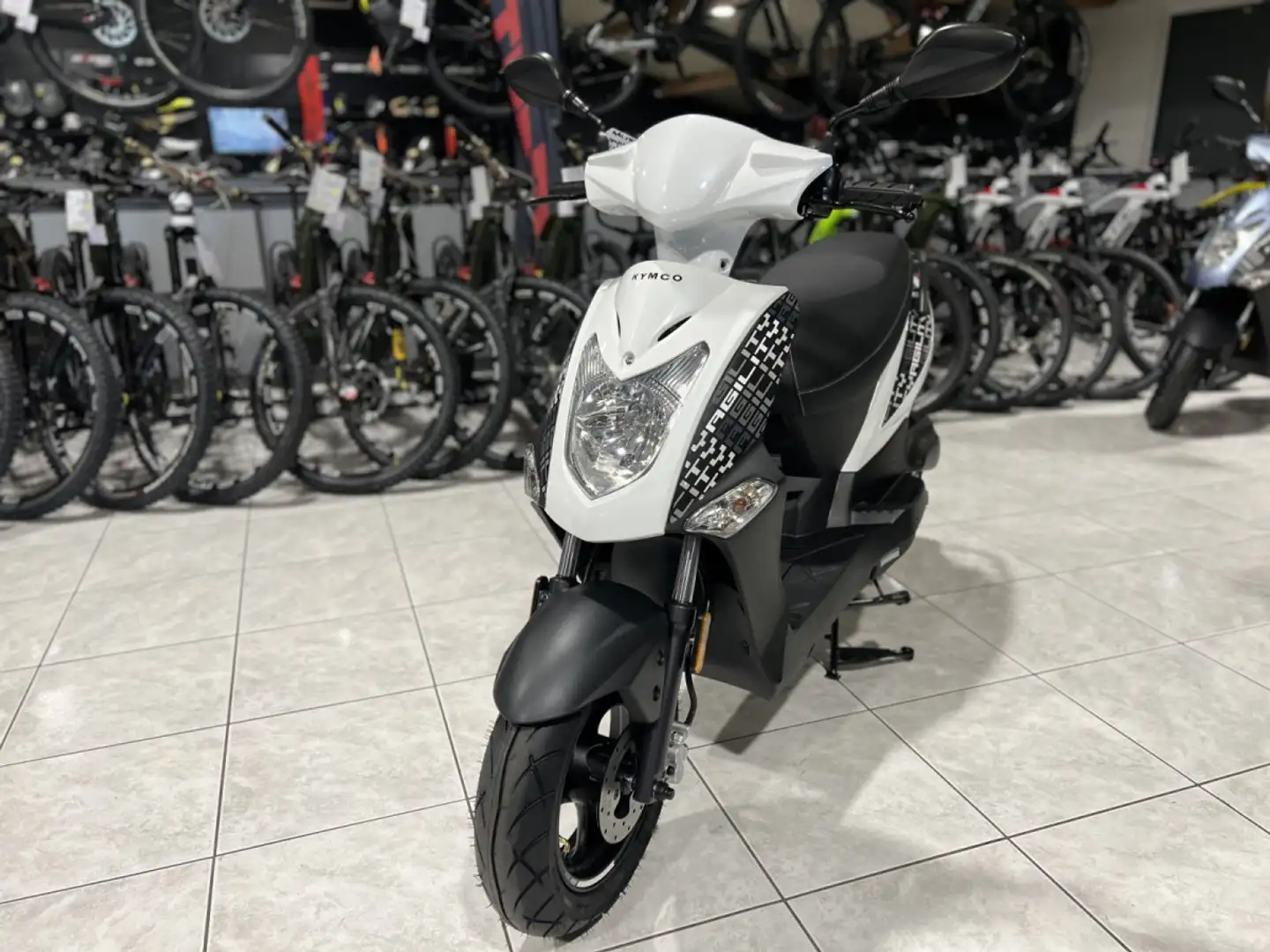 Kymco Agility 50 CLASSE B 4T 45 km/h Fehér - 2