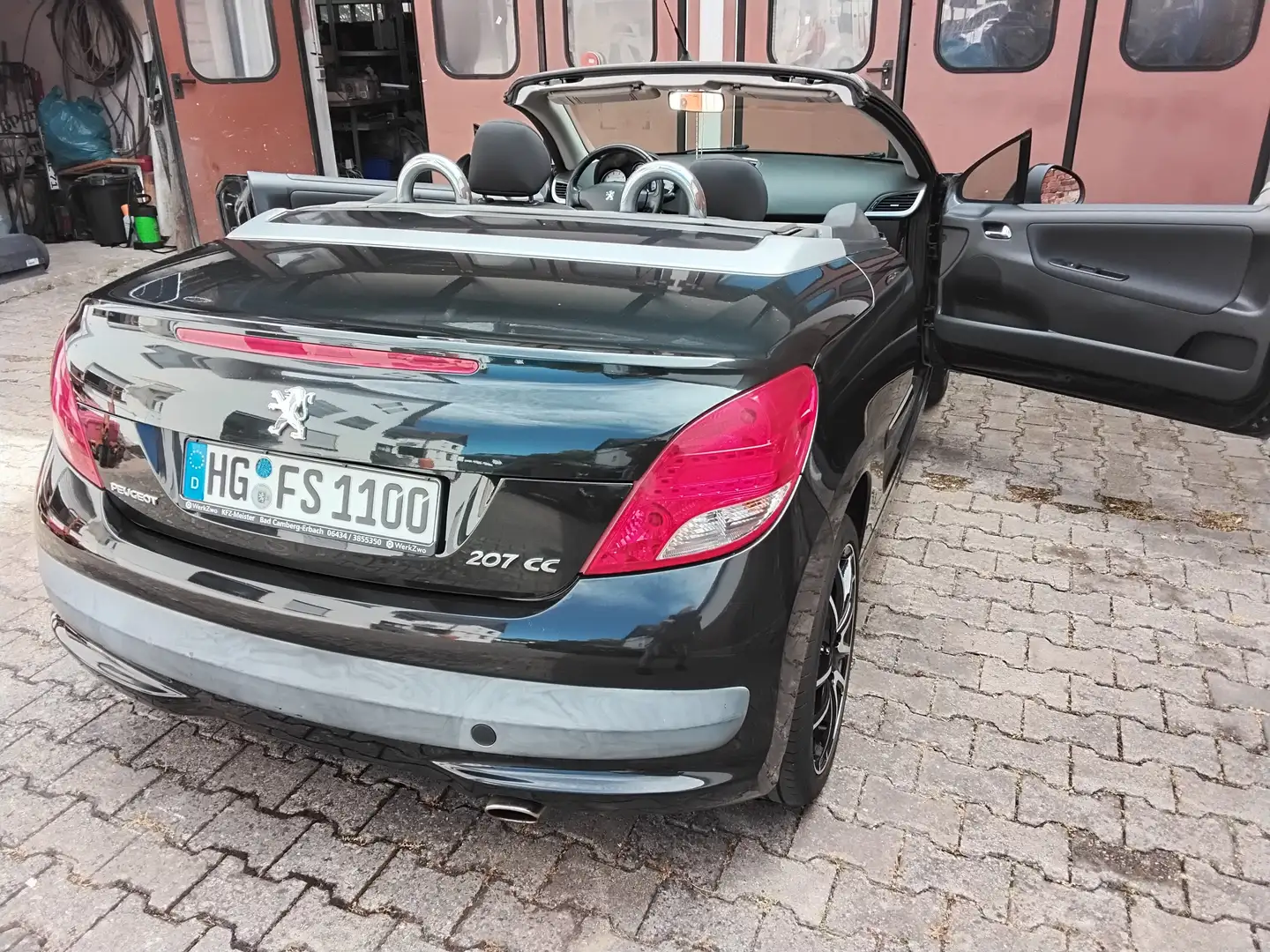 Peugeot 207 207 CC 120 VTi Access Schwarz - 2