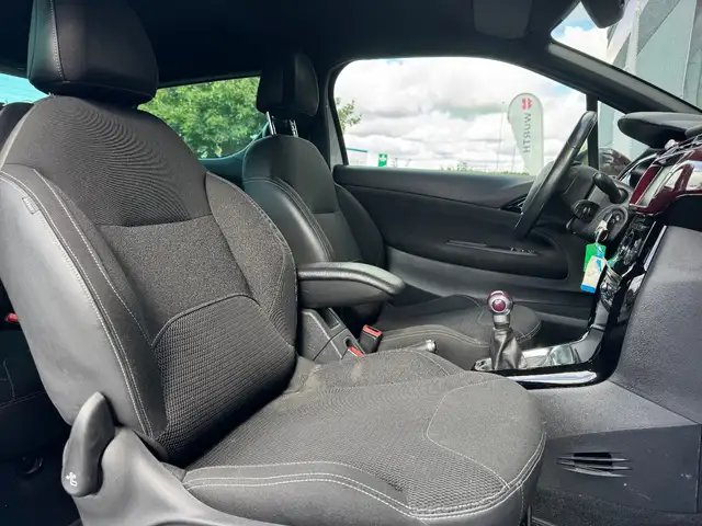 Citroen DS3 view 10