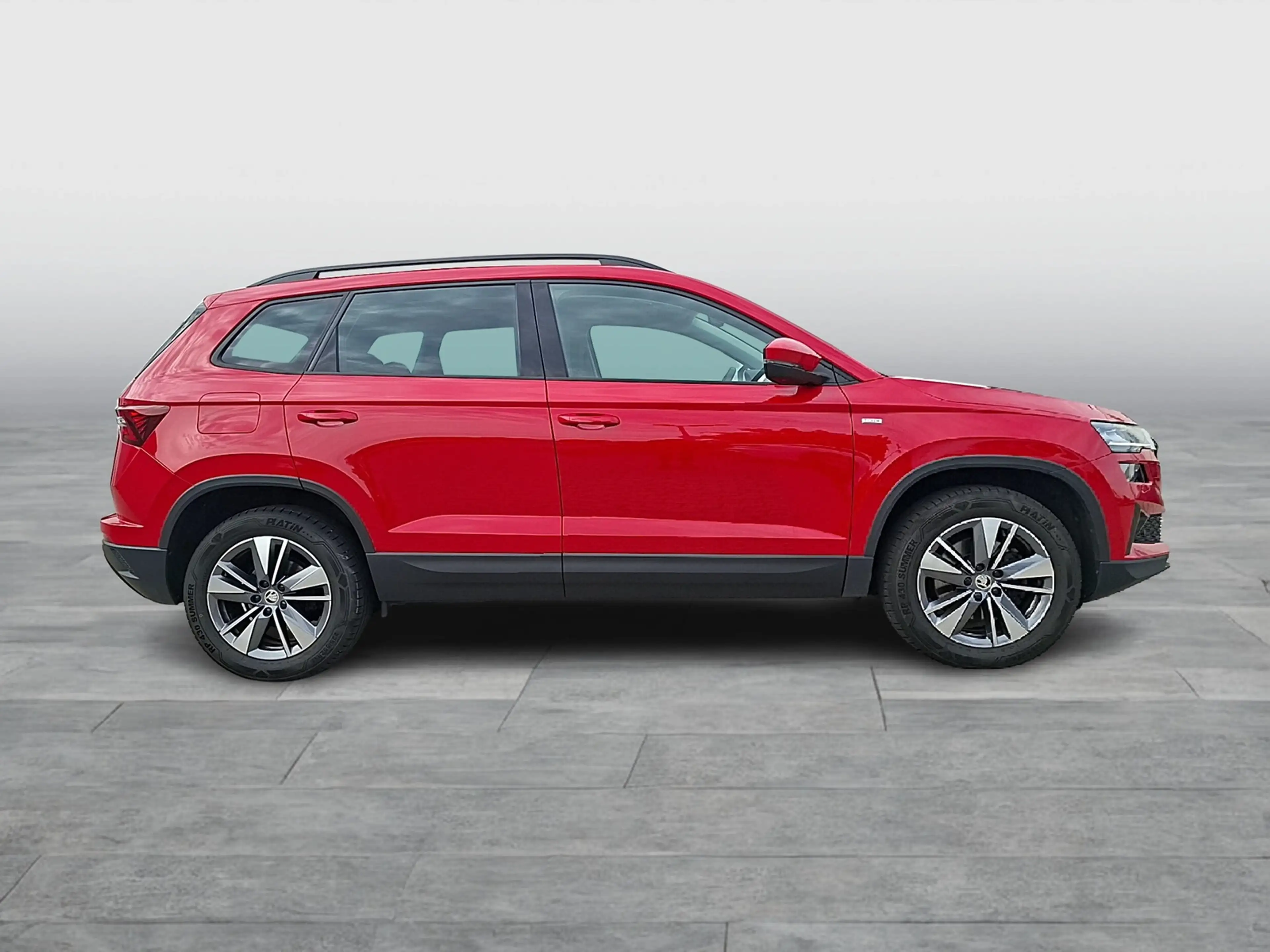 Skoda Karoq TDI Tour 4x4 DSG LED AHK Navi GRA RFK SH — photo 6