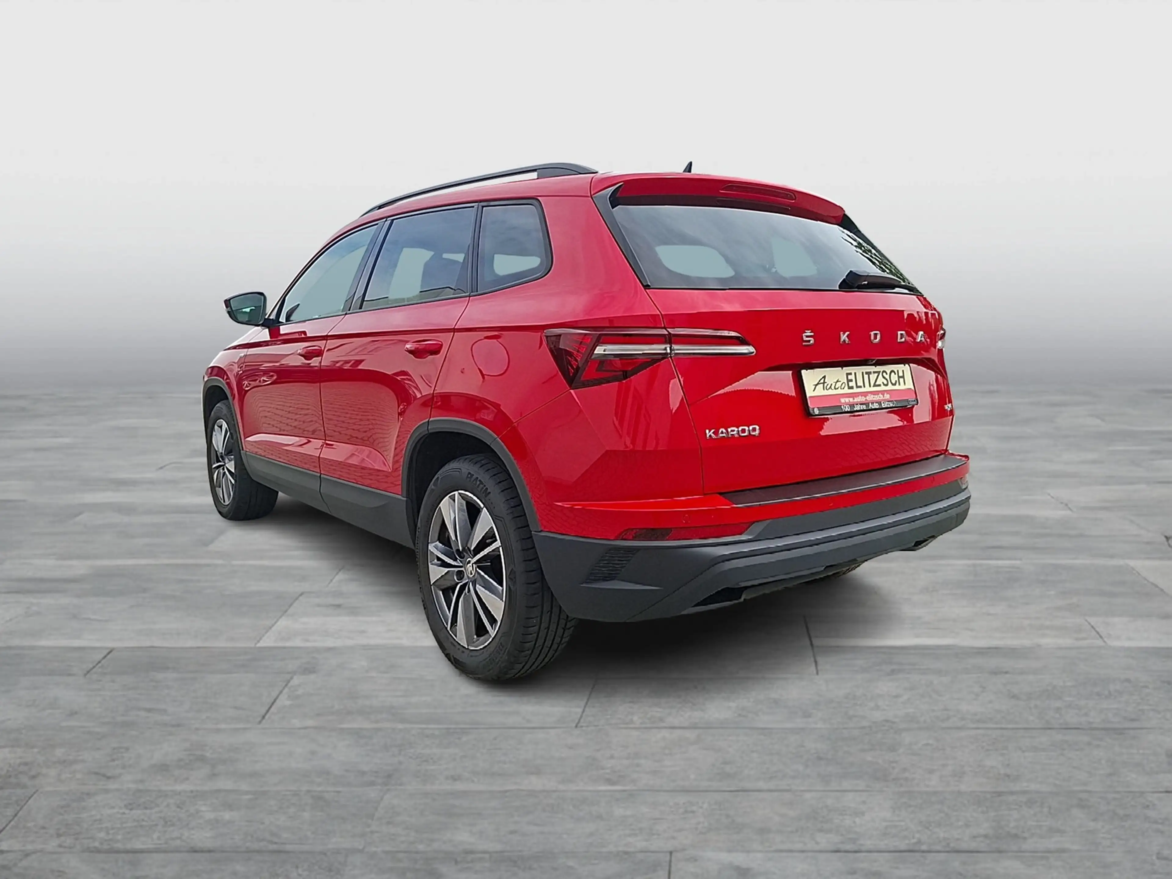 Skoda Karoq TDI Tour 4x4 DSG LED AHK Navi GRA RFK SH — photo 3