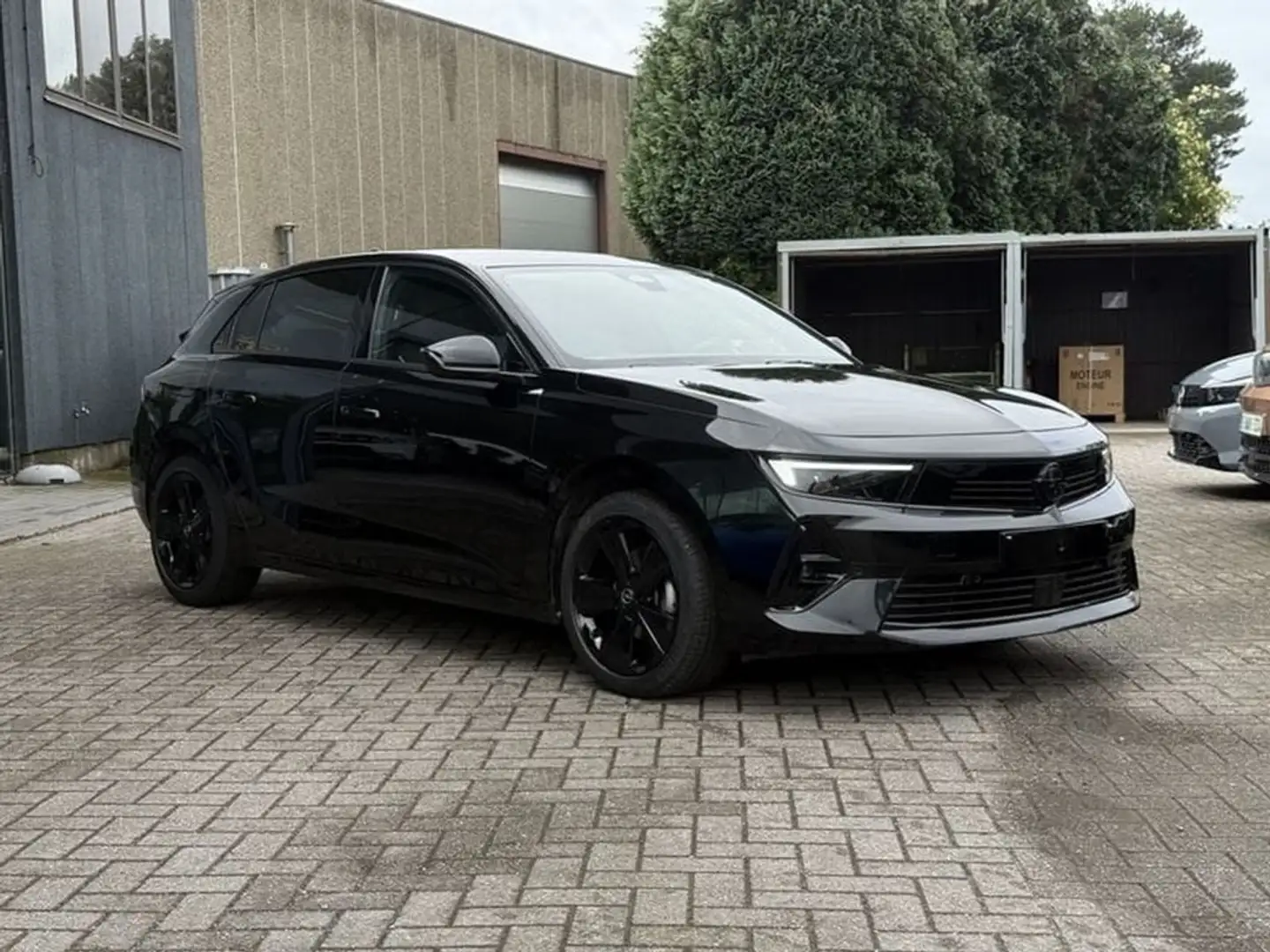 Opel Astra GS 1.2T Automaat *CarPlay*360°Camera*Navi* Zwart - 2