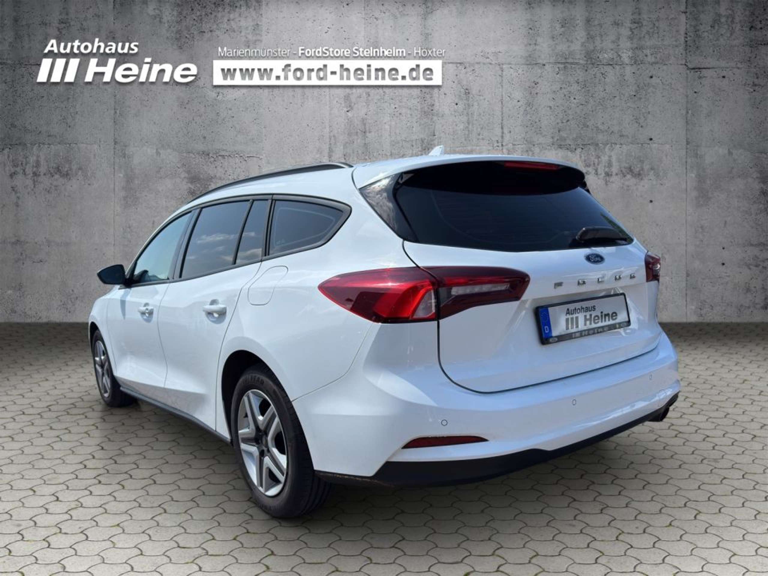 Fahrzeugabbildung Ford Focus Turnier 1.0 EcoBoost Start-Stopp-System COOL&CONNE - mit KI generiert/bearbeitet