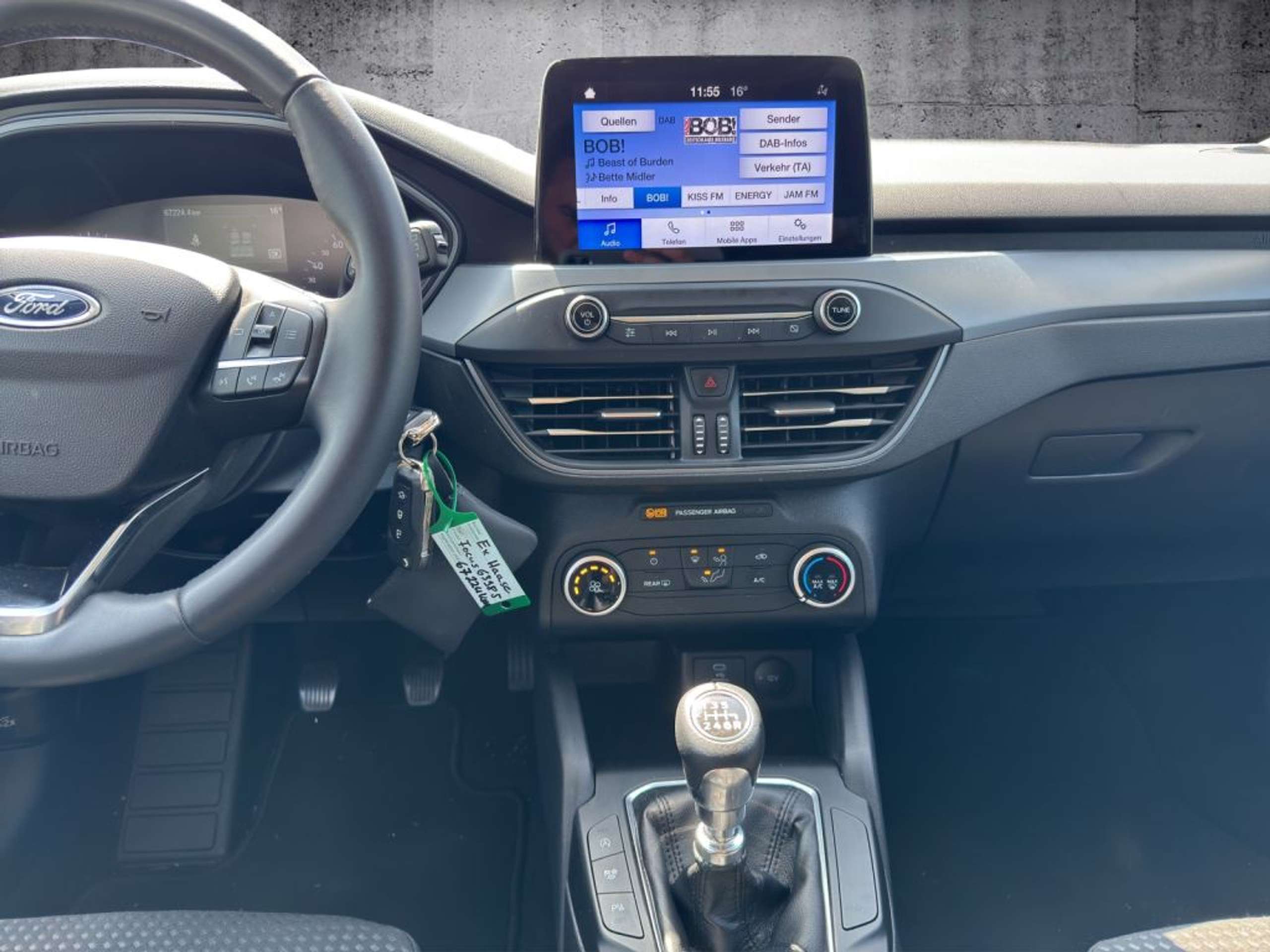 Fahrzeugabbildung Ford Focus Turnier 1.0 EcoBoost Start-Stopp-System COOL&CONNE - mit KI generiert/bearbeitet