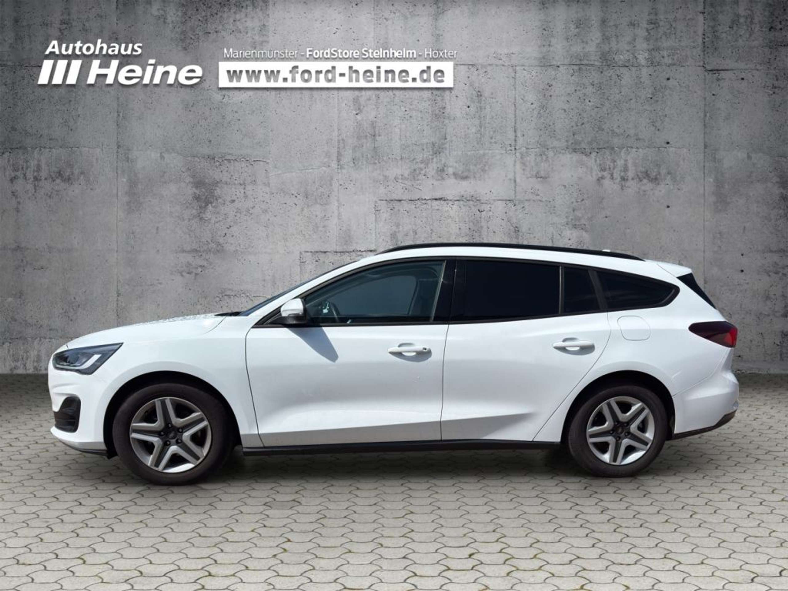 Fahrzeugabbildung Ford Focus Turnier 1.0 EcoBoost Start-Stopp-System COOL&CONNE - mit KI generiert/bearbeitet