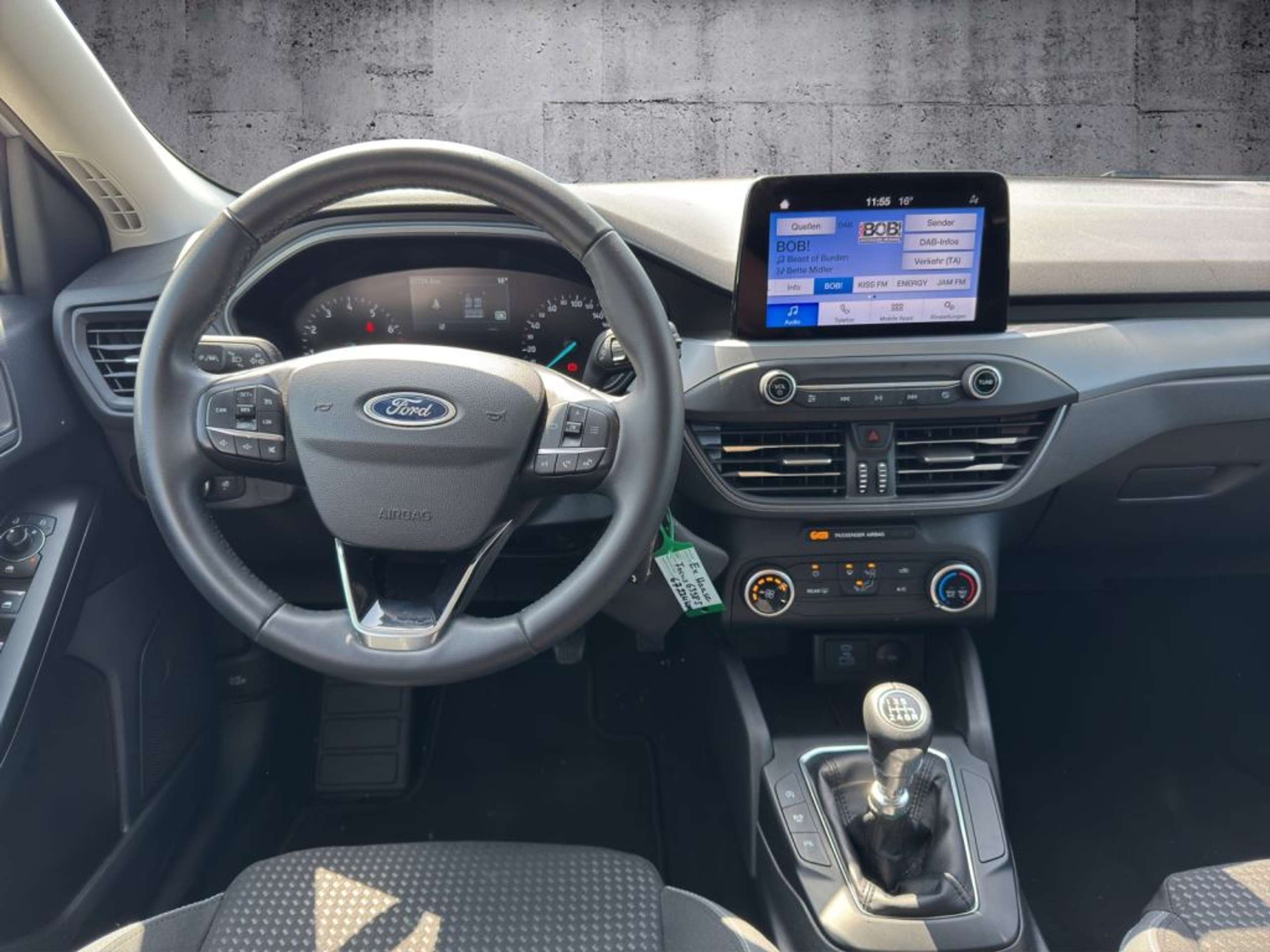 Fahrzeugabbildung Ford Focus Turnier 1.0 EcoBoost Start-Stopp-System COOL&CONNE - mit KI generiert/bearbeitet