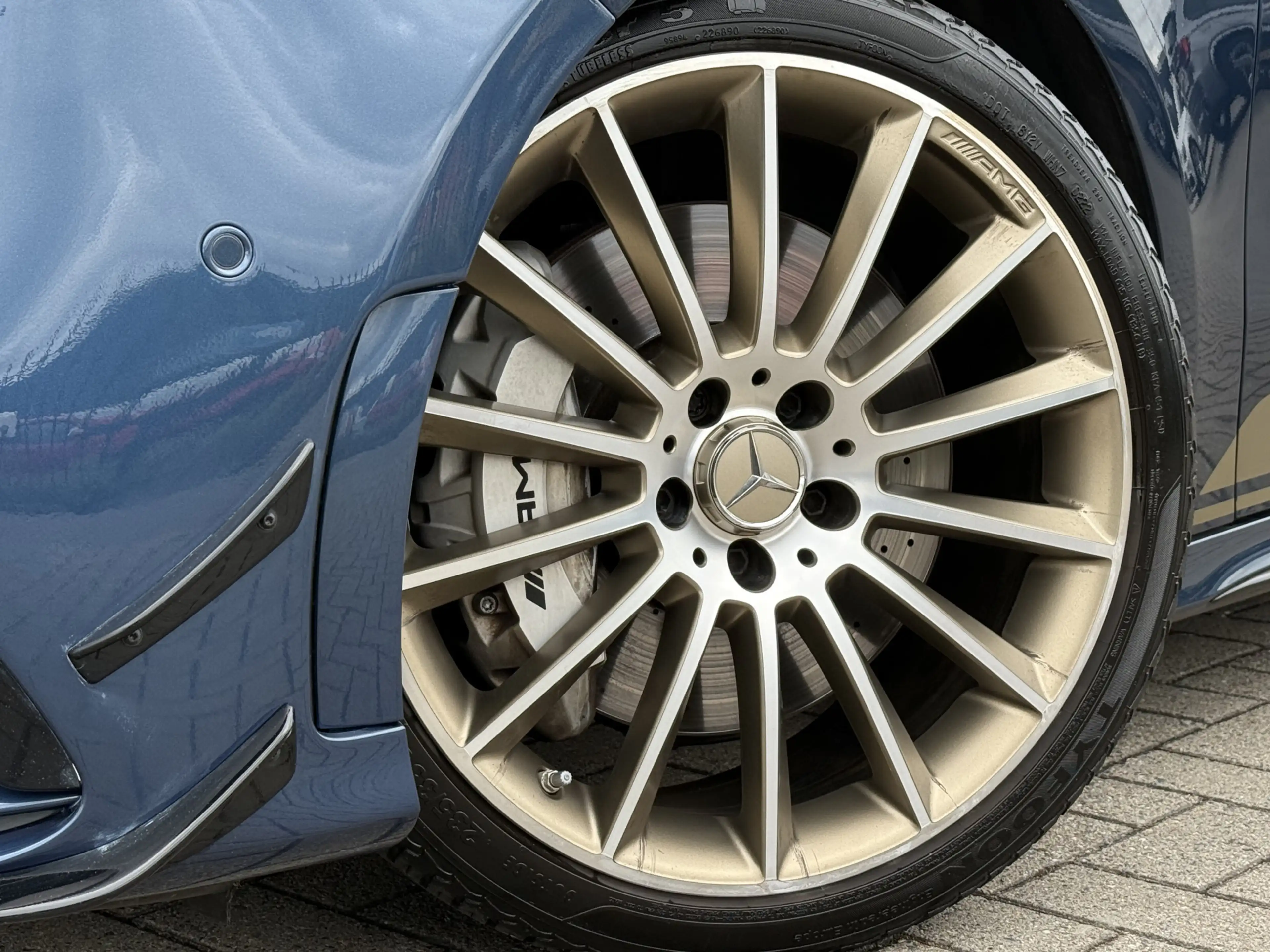 Mercedes-Benz A 35 AMG 4MATIC Edition 1 Premium Plus | Burmester | Pano | — photo 9