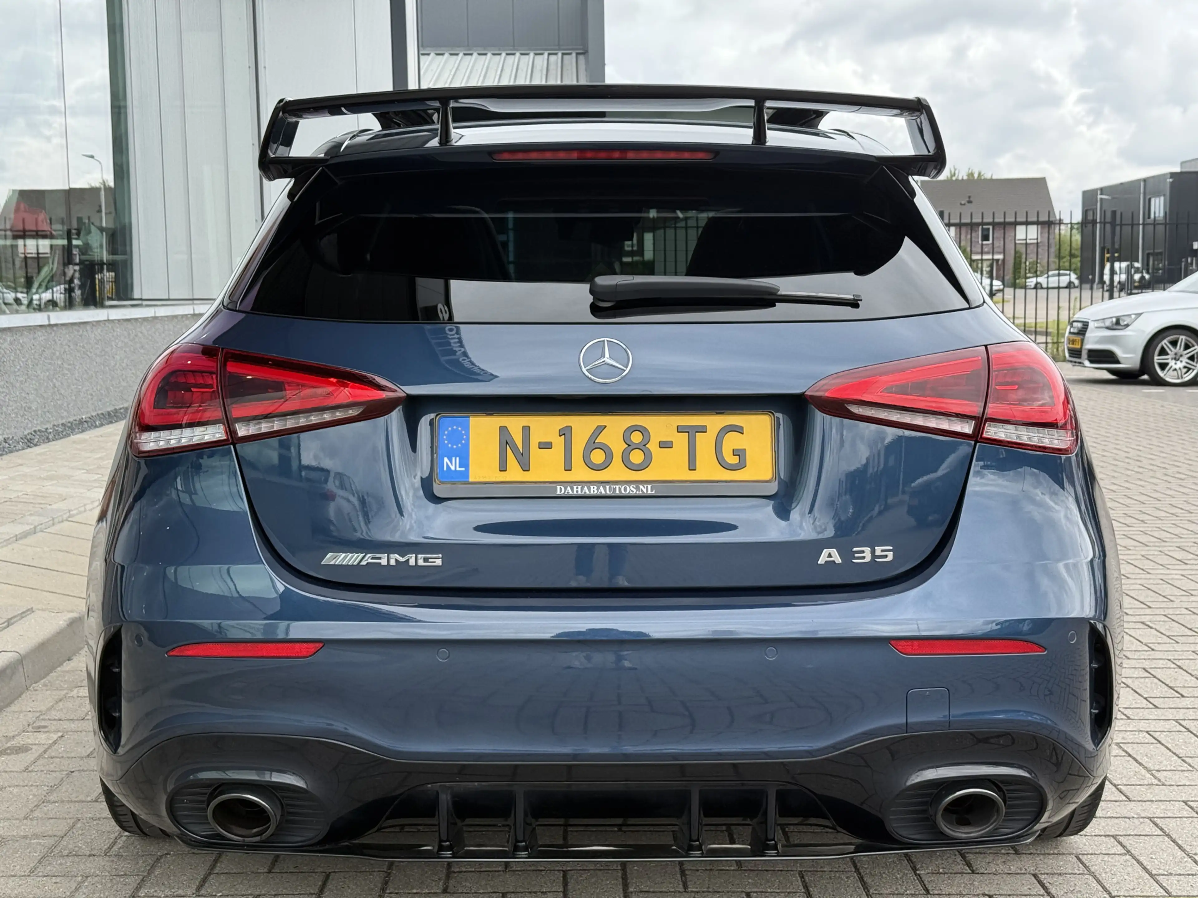 Mercedes-Benz A 35 AMG 4MATIC Edition 1 Premium Plus | Burmester | Pano | — photo 25