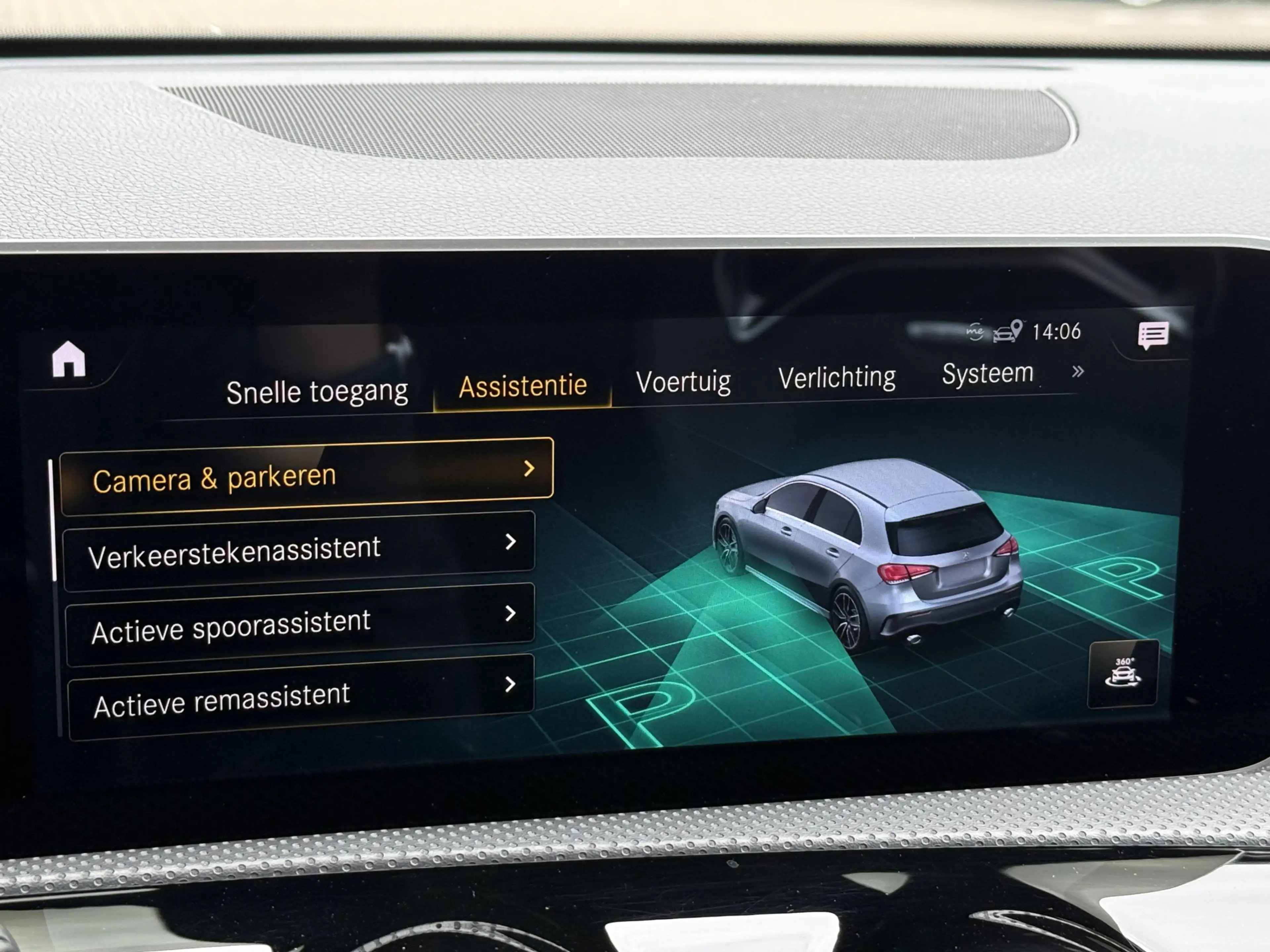 Mercedes-Benz A 35 AMG 4MATIC Edition 1 Premium Plus | Burmester | Pano | — photo 43