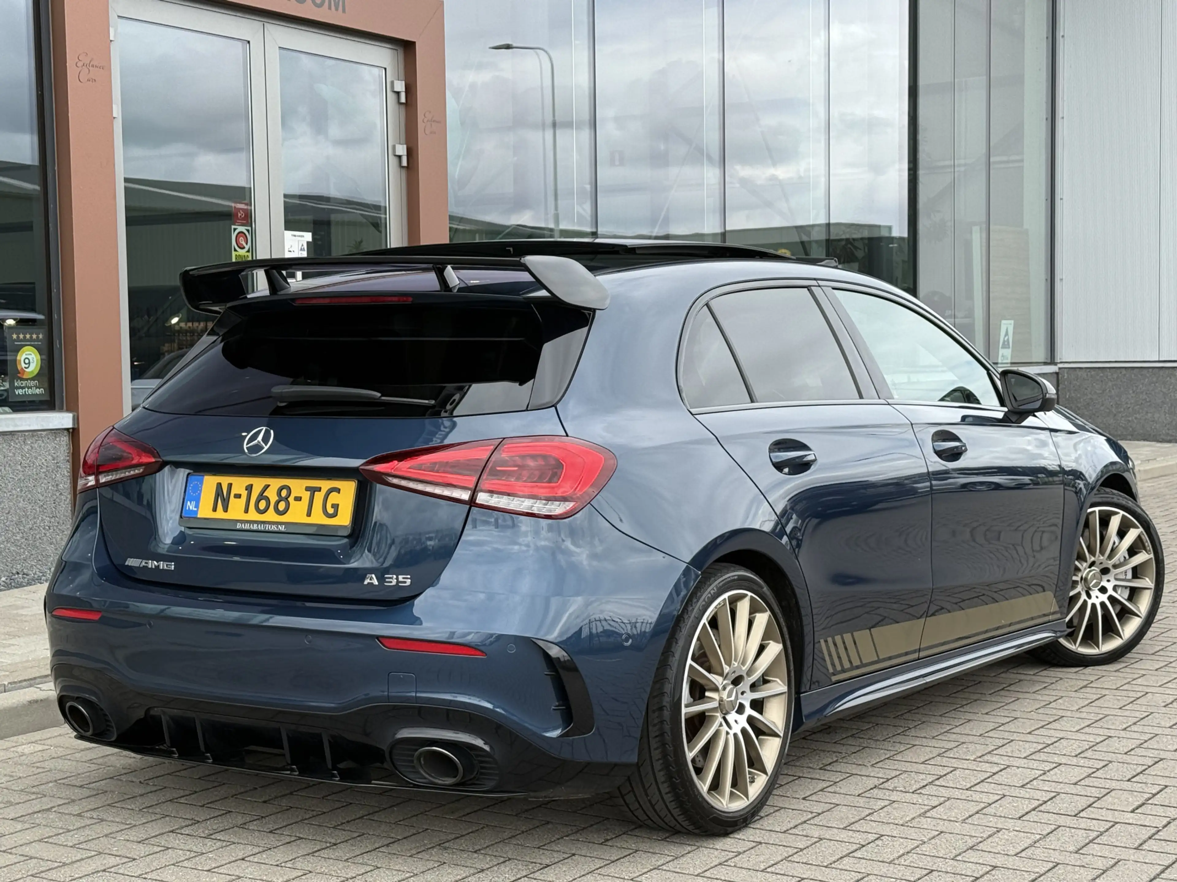Mercedes-Benz A 35 AMG 4MATIC Edition 1 Premium Plus | Burmester | Pano | — photo 22