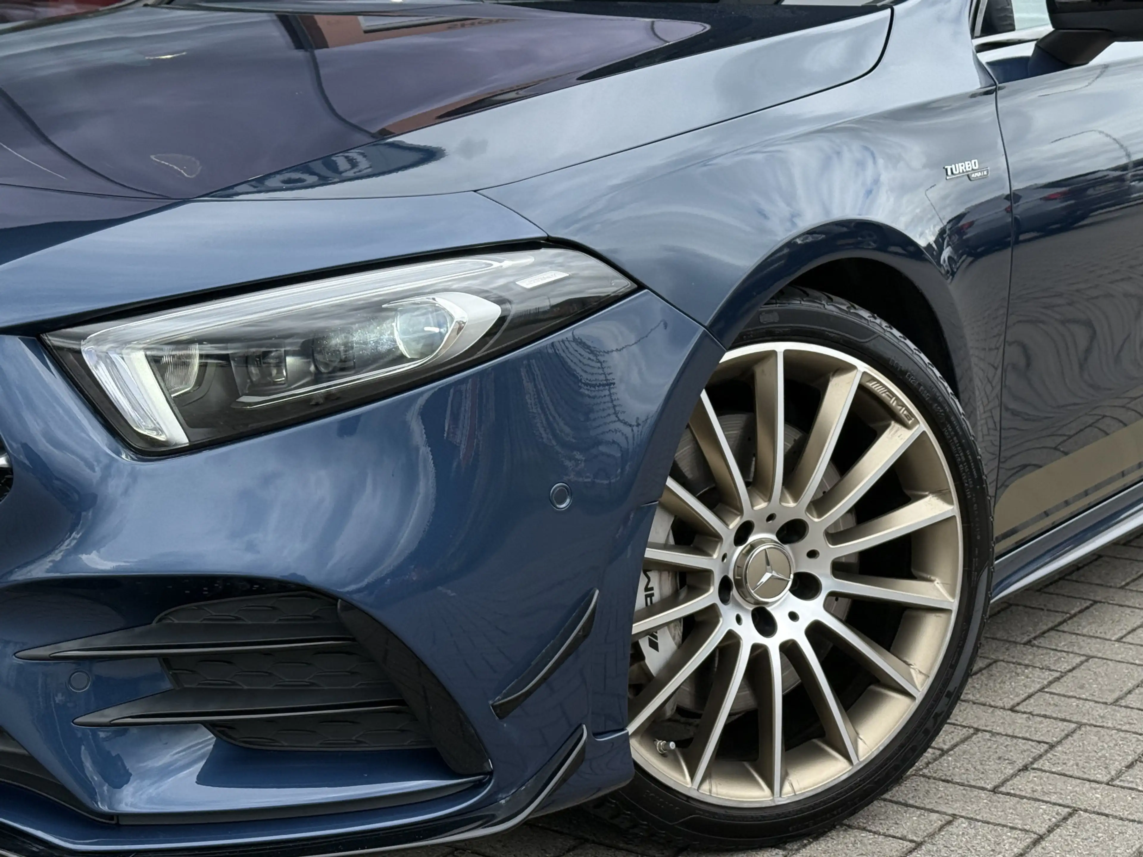 Mercedes-Benz A 35 AMG 4MATIC Edition 1 Premium Plus | Burmester | Pano | — photo 6