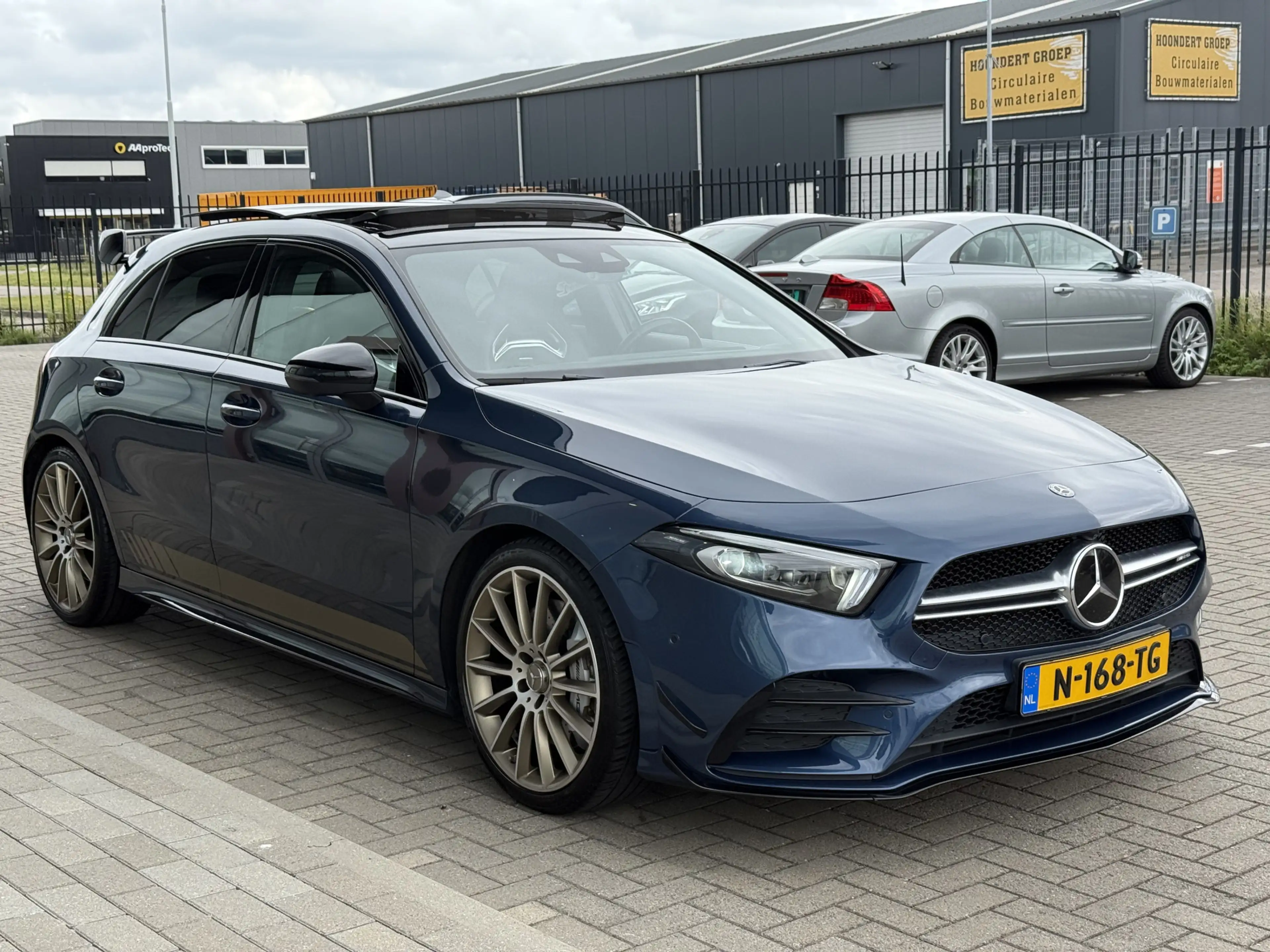 Mercedes-Benz A 35 AMG 4MATIC Edition 1 Premium Plus | Burmester | Pano | — photo 13