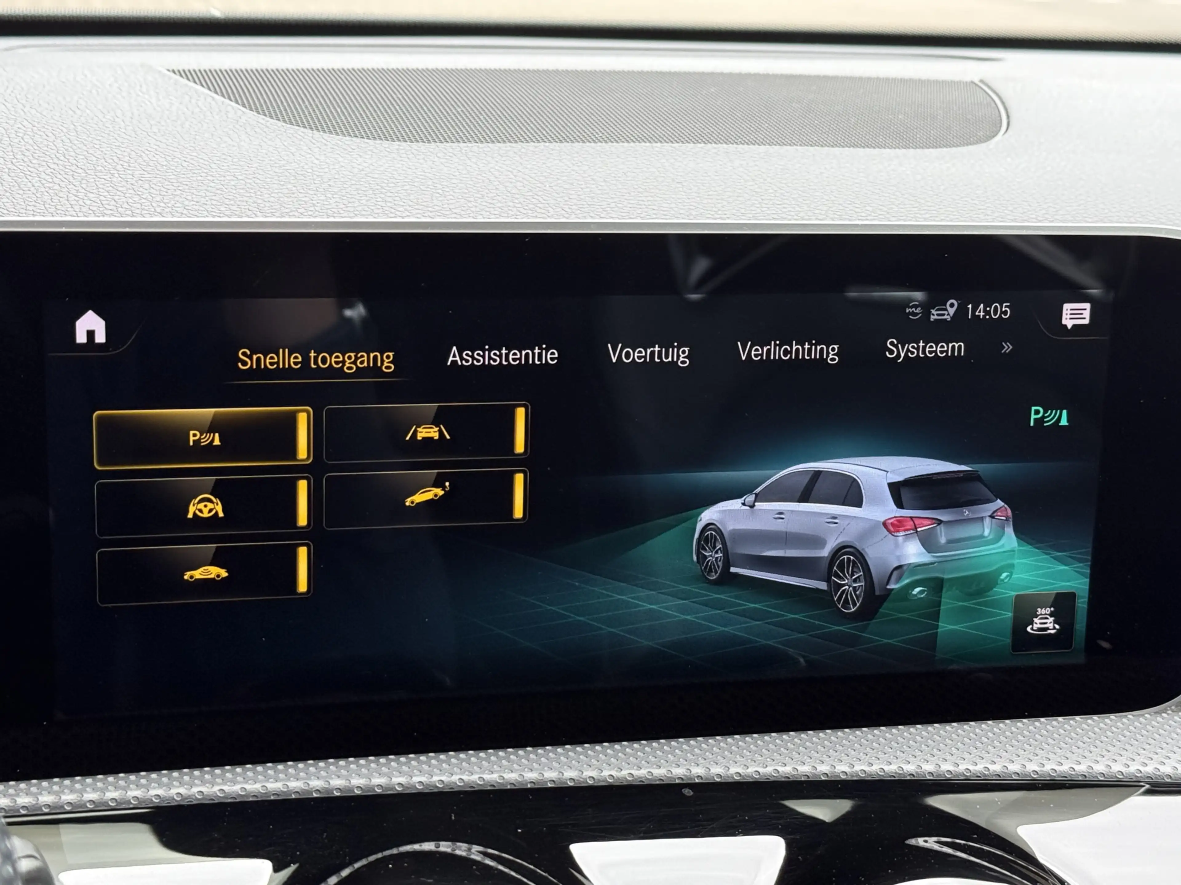 Mercedes-Benz A 35 AMG 4MATIC Edition 1 Premium Plus | Burmester | Pano | — photo 42