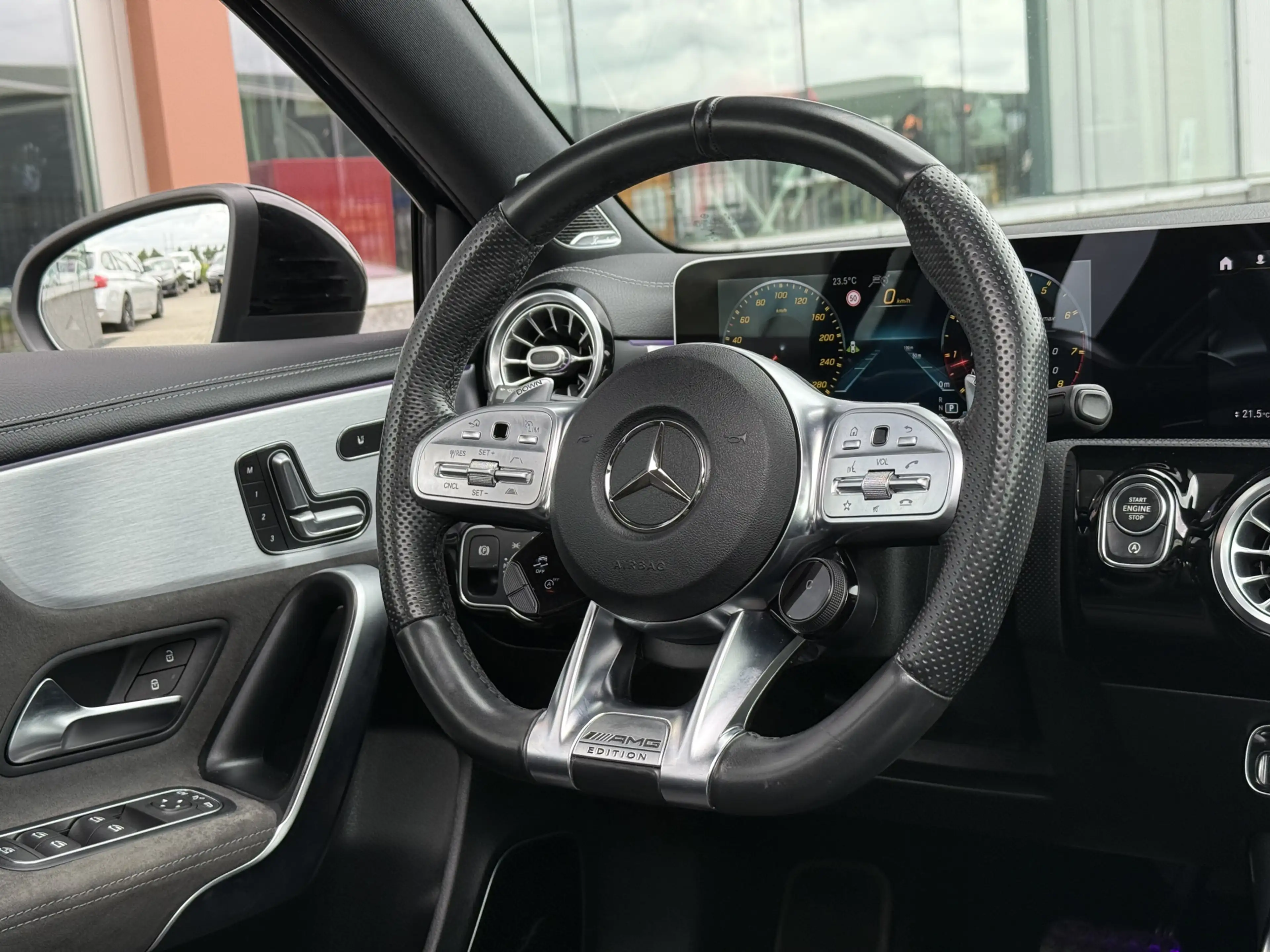 Mercedes-Benz A 35 AMG 4MATIC Edition 1 Premium Plus | Burmester | Pano | — photo 32