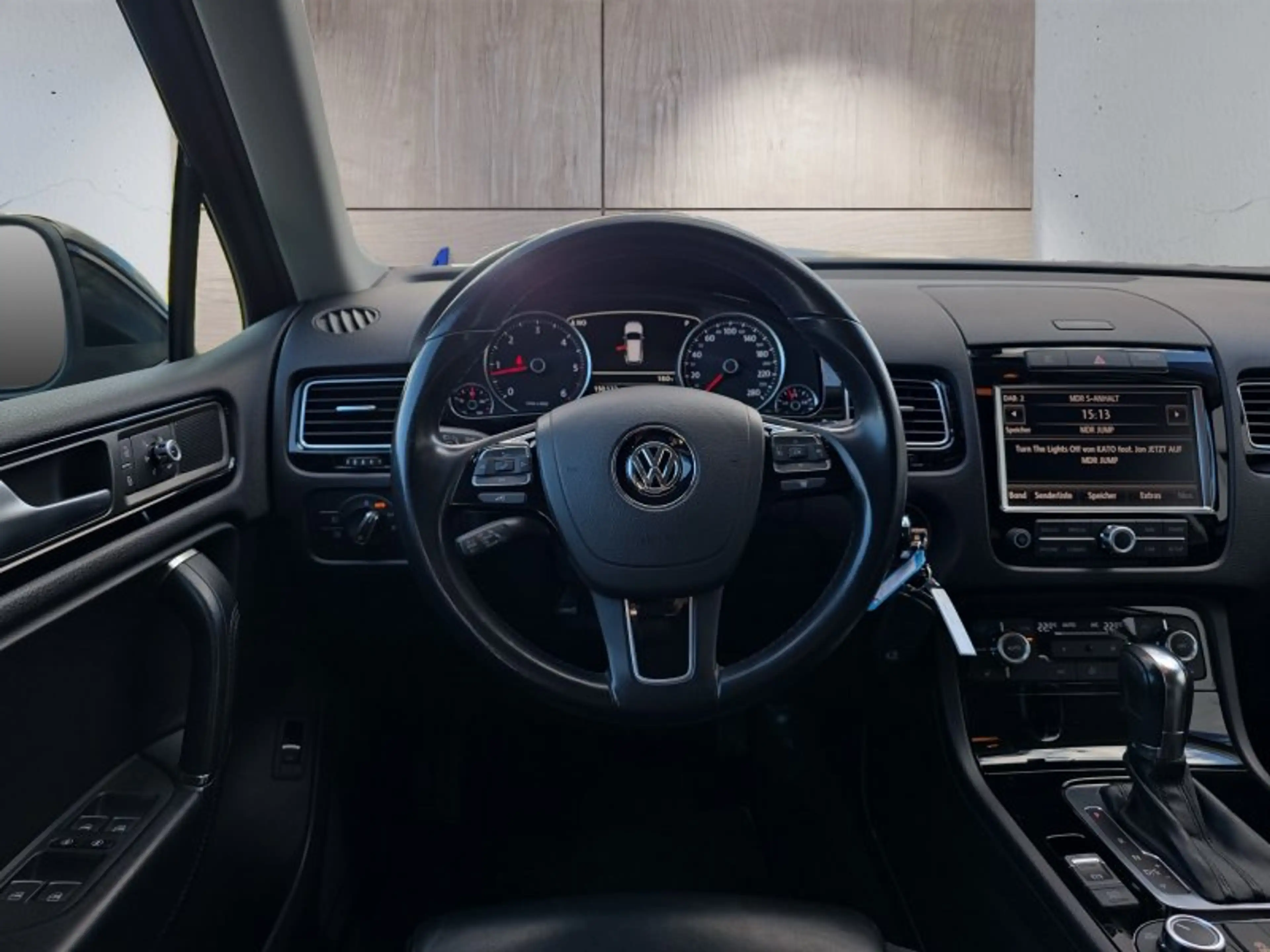 Volkswagen Touareg R-Line 3.0 V6 TDI 8*Alu/Standhz/AHK/Leder/Navi — photo 13