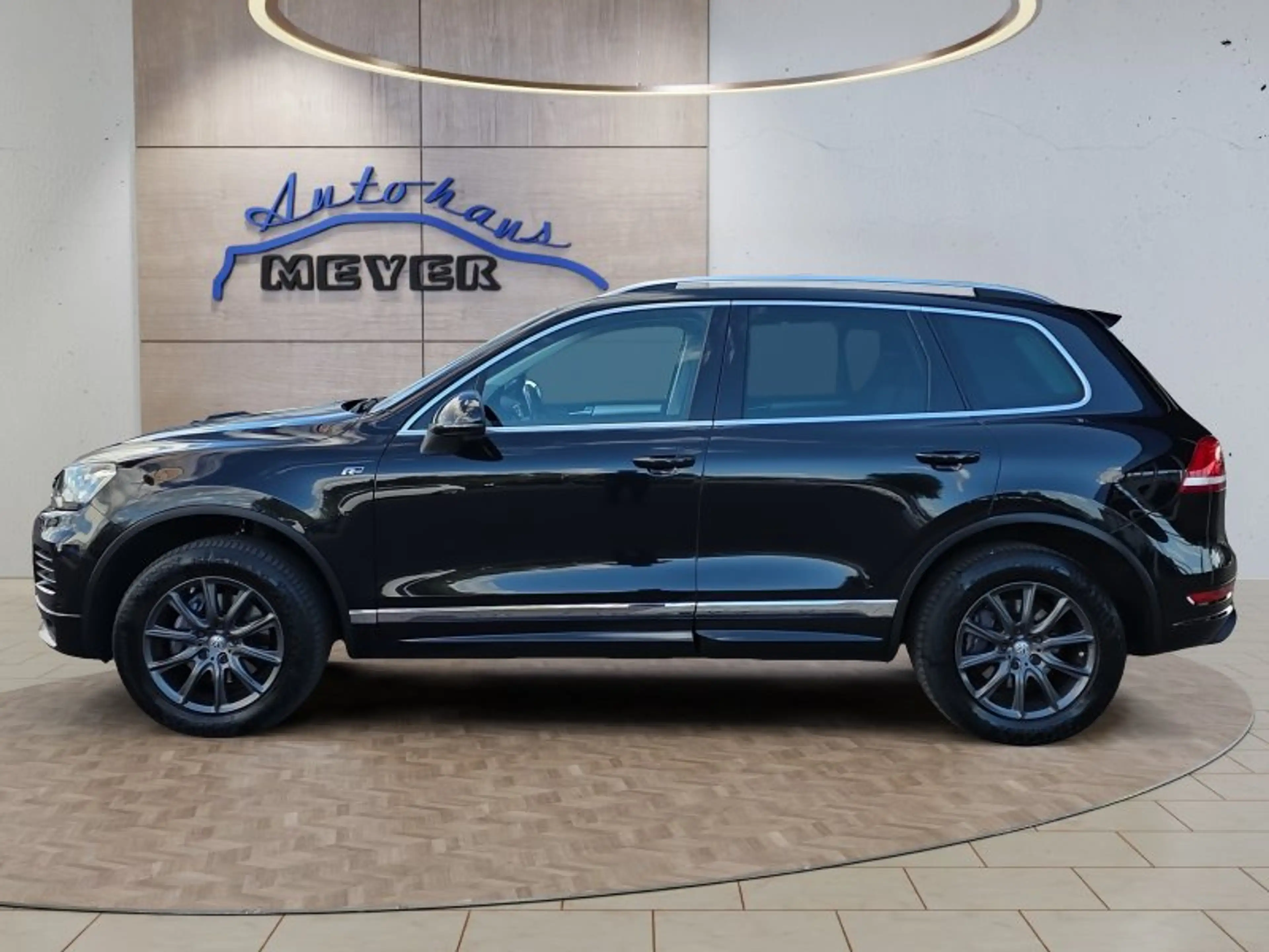Volkswagen Touareg R-Line 3.0 V6 TDI 8*Alu/Standhz/AHK/Leder/Navi — photo 2