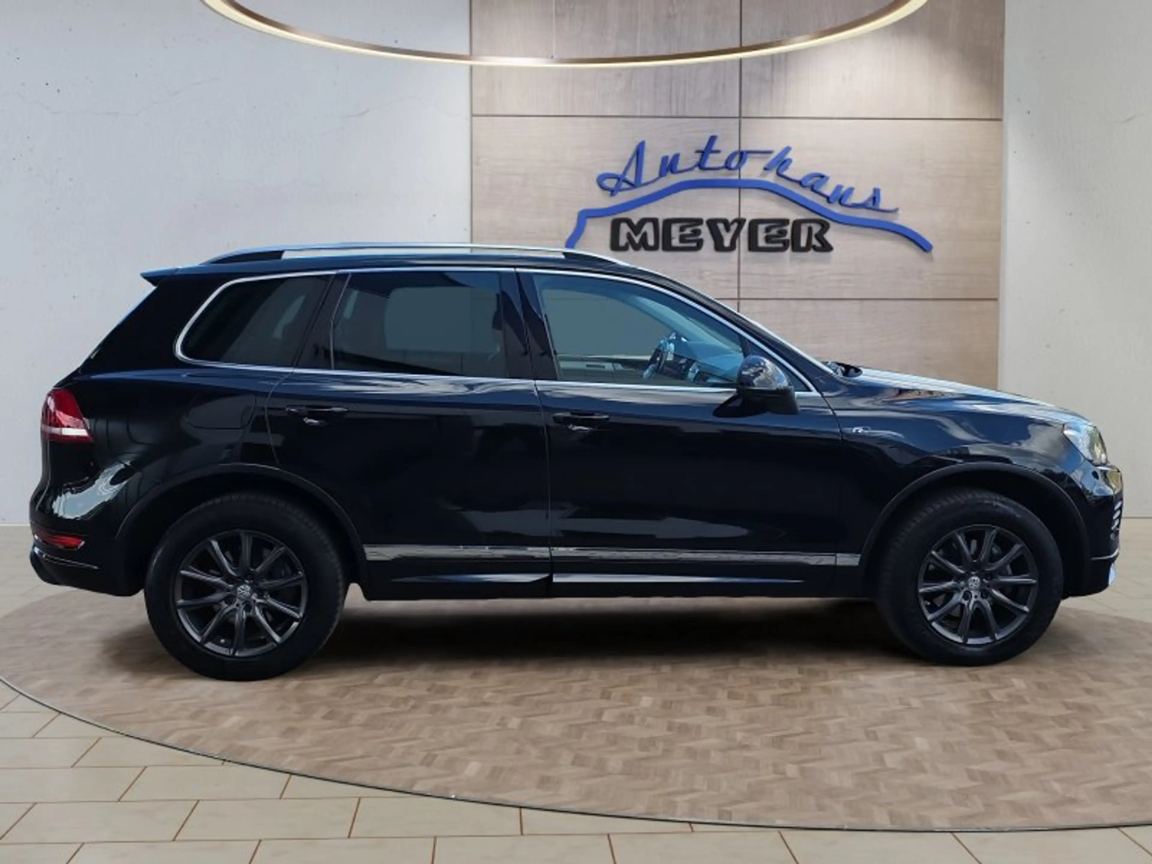 Volkswagen Touareg R-Line 3.0 V6 TDI 8*Alu/Standhz/AHK/Leder/Navi — photo 6