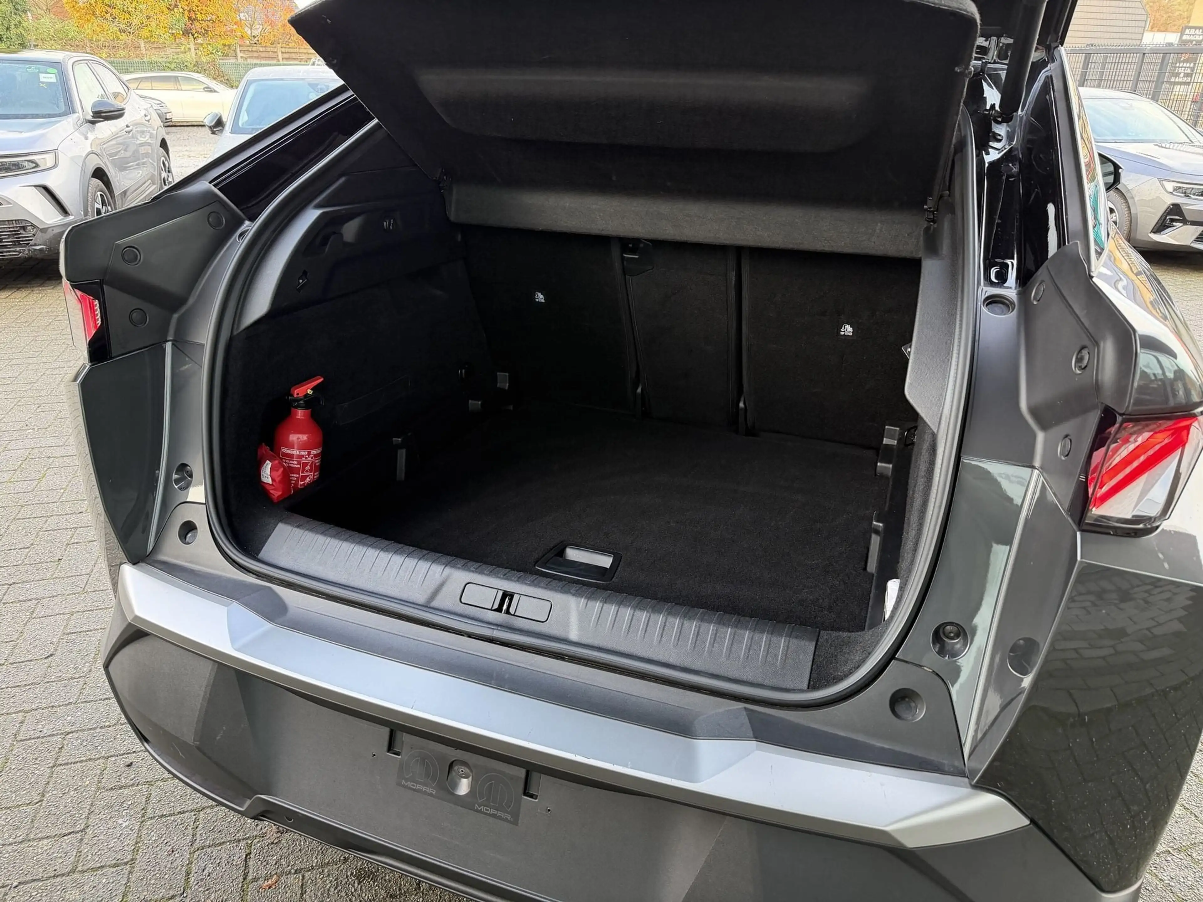 Peugeot 3008 GT 1.2T Hybrid *Navi*360° Cam*CarPlay* — photo 7