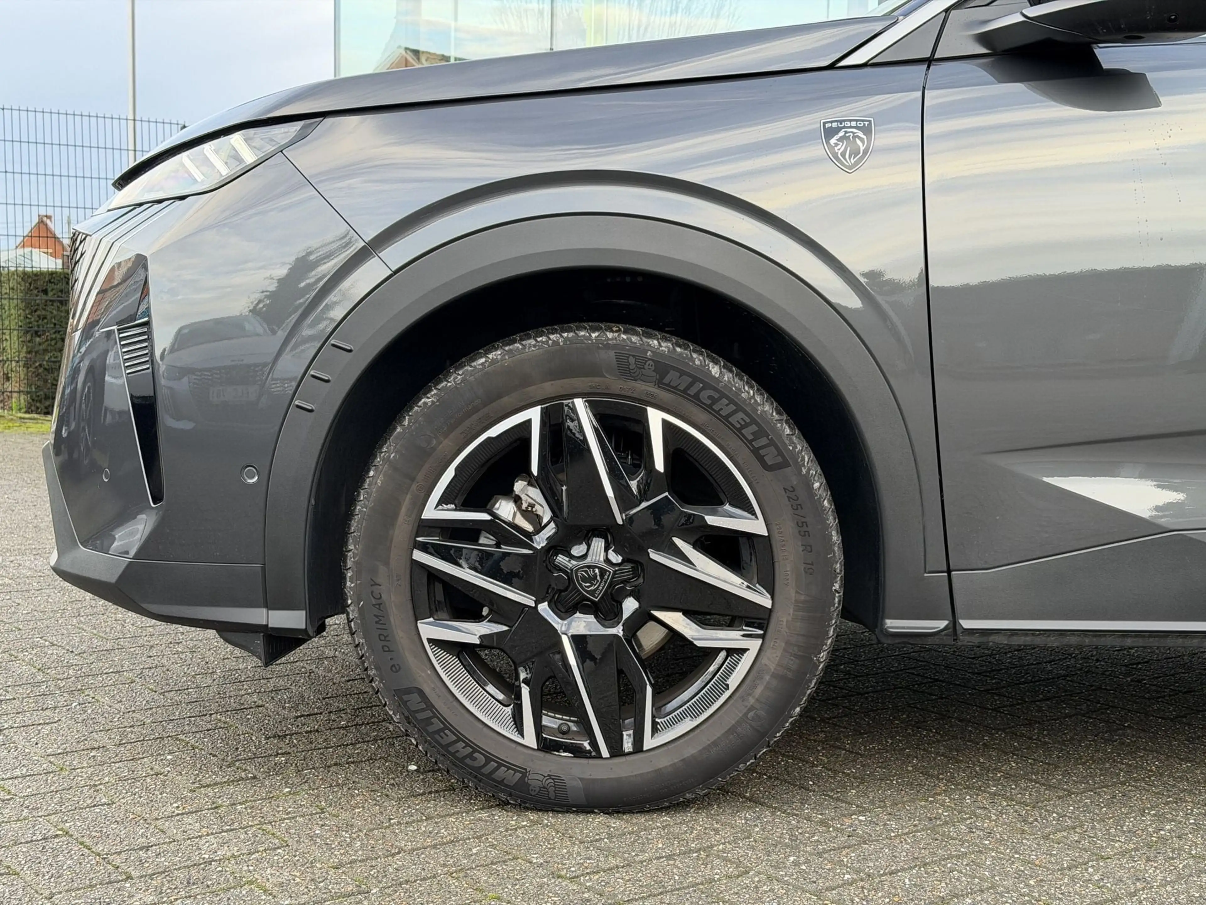 Peugeot 3008 GT 1.2T Hybrid *Navi*360° Cam*CarPlay* — photo 4