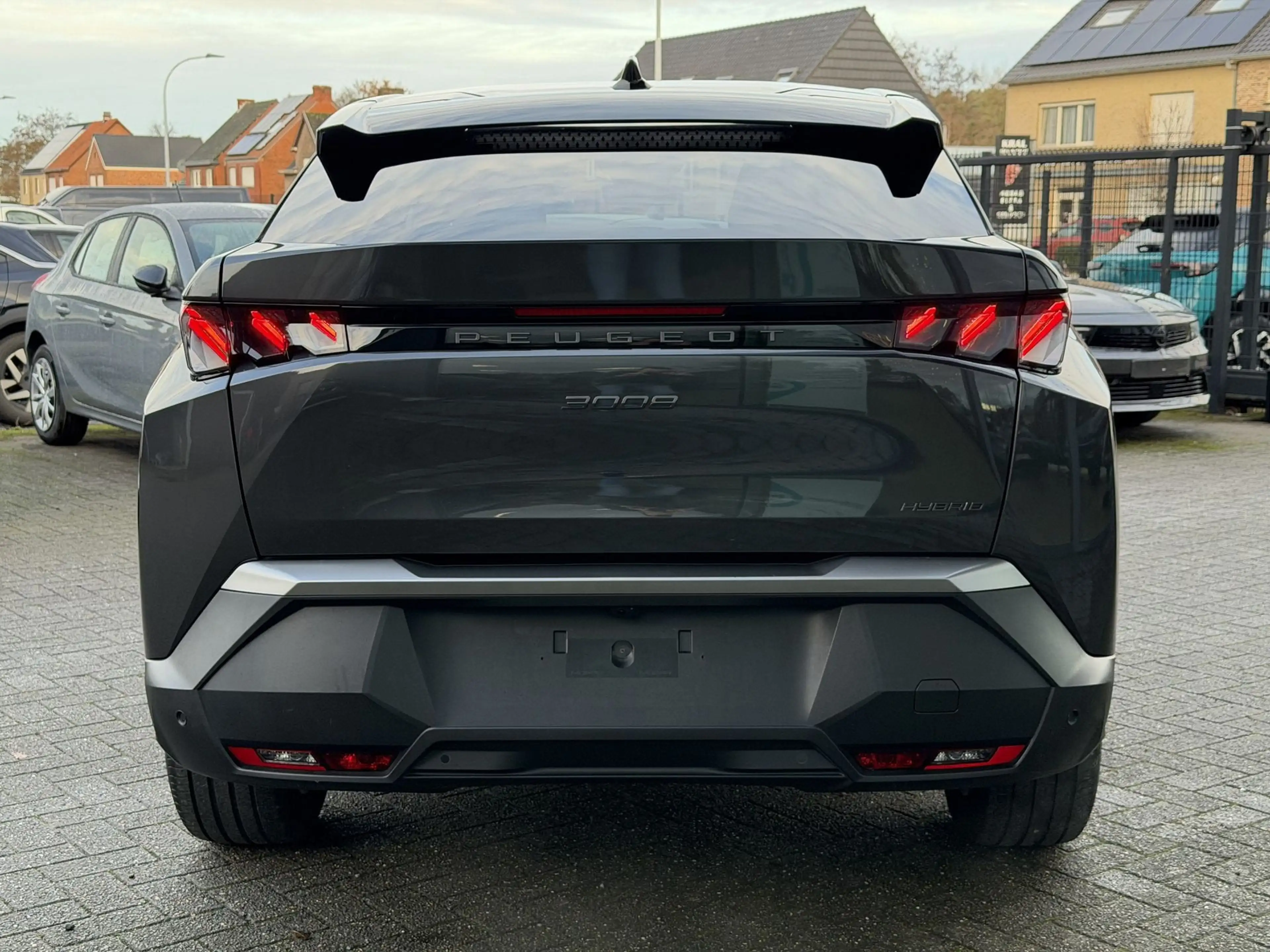 Peugeot 3008 GT 1.2T Hybrid *Navi*360° Cam*CarPlay* — photo 10