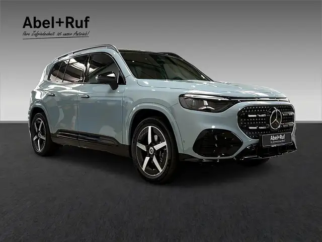 Mercedes-Benz GLB Class view 3