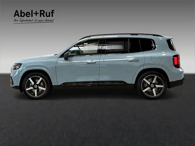 Mercedes-Benz GLB Class view 4