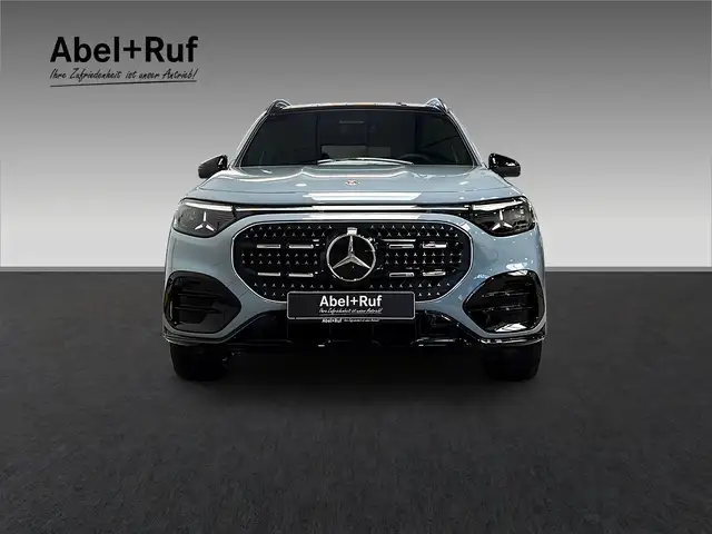 Mercedes-Benz GLB Class view 2