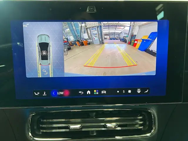Mercedes-Benz GLB Class view 11