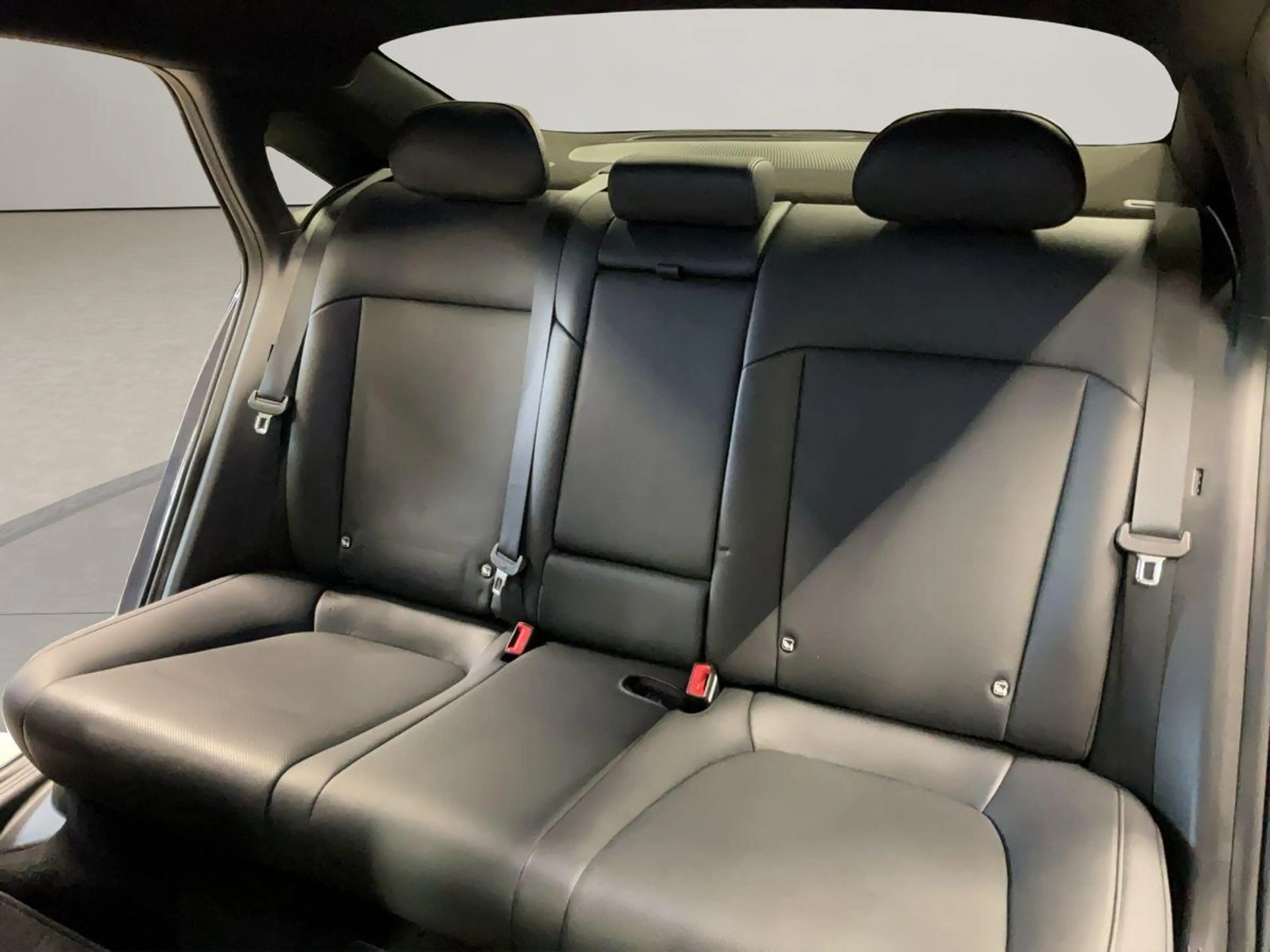 Hyundai IONIQ 6 'UNIQ' 77,4 kWh (229 PS) Heckantrieb — photo 15