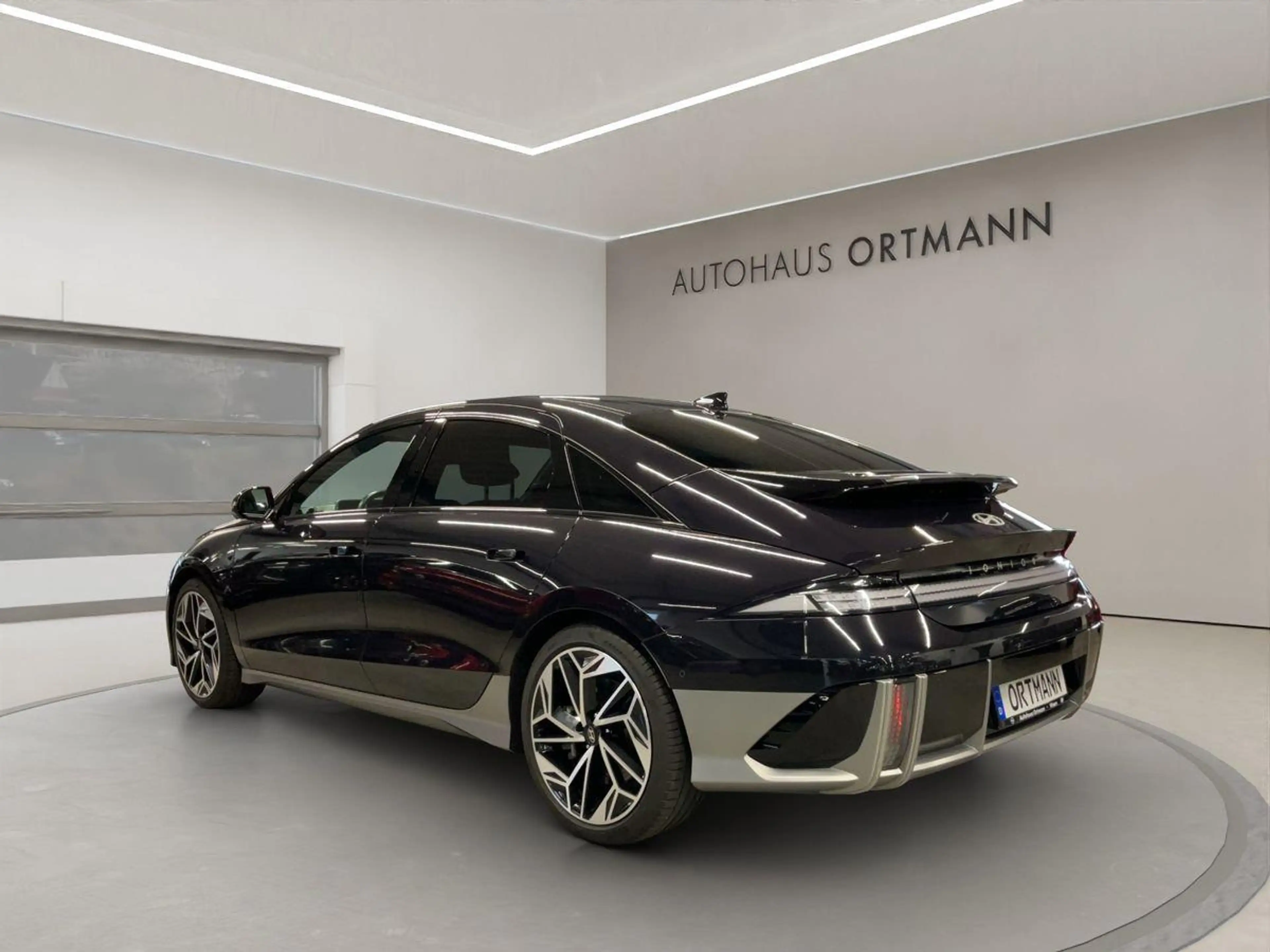 Hyundai IONIQ 6 'UNIQ' 77,4 kWh (229 PS) Heckantrieb — photo 5