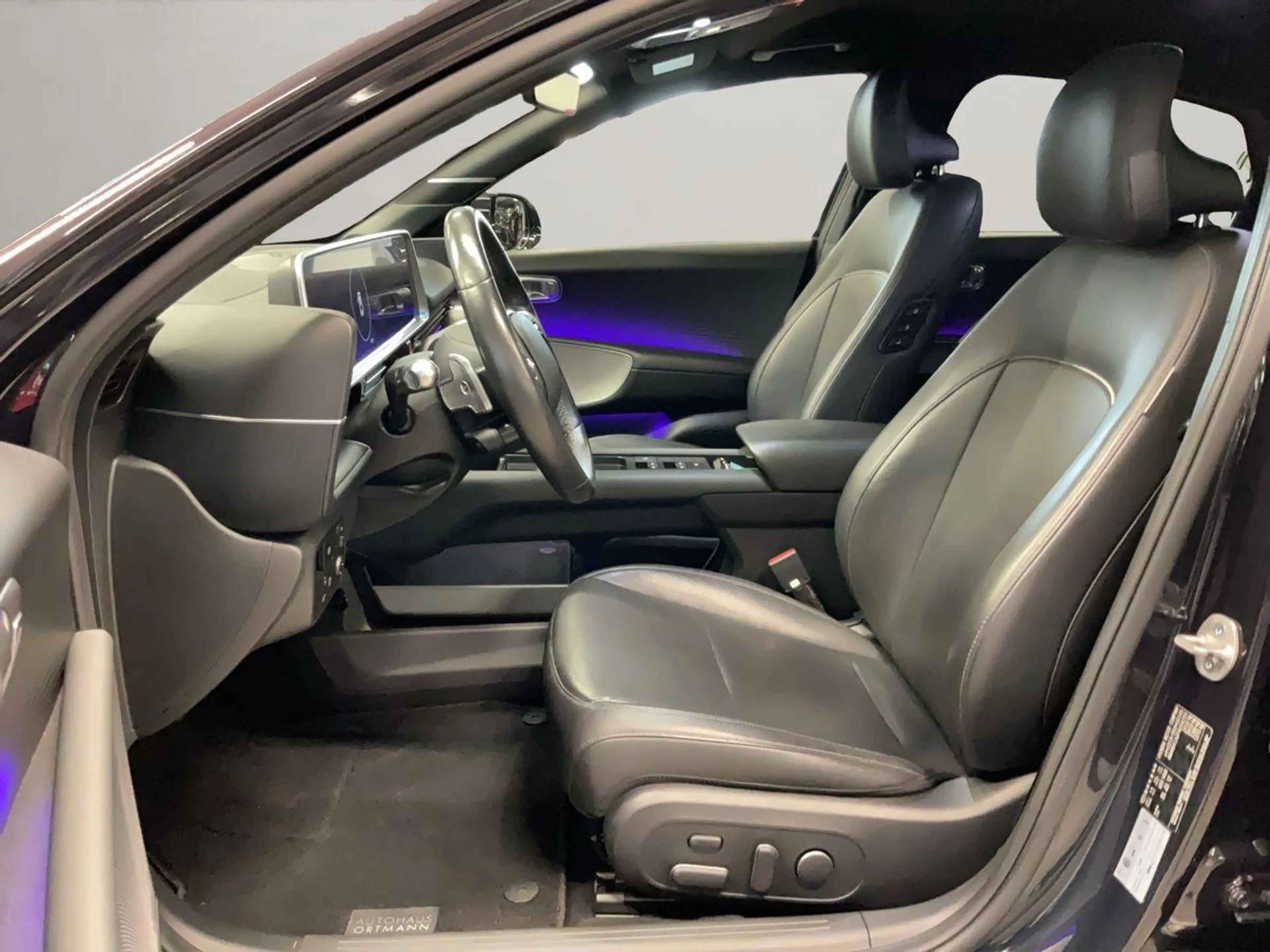 Hyundai IONIQ 6 'UNIQ' 77,4 kWh (229 PS) Heckantrieb — photo 11