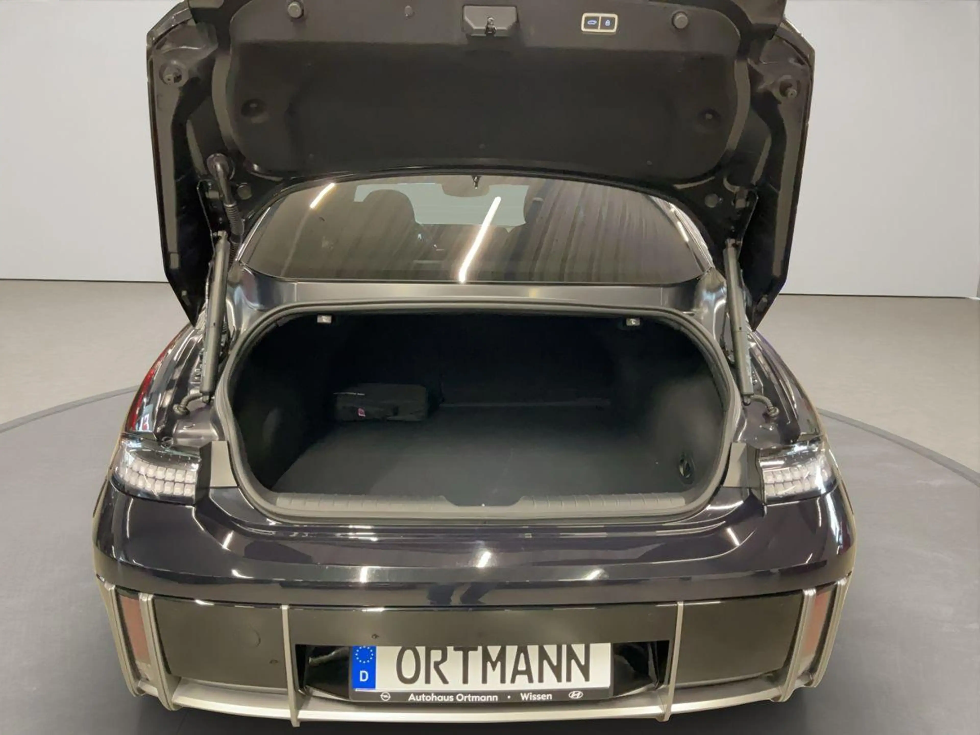 Hyundai IONIQ 6 'UNIQ' 77,4 kWh (229 PS) Heckantrieb — photo 13