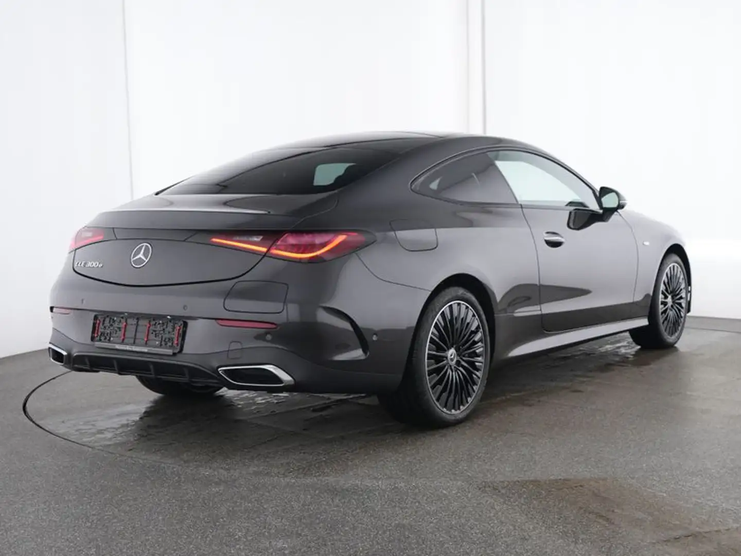 Mercedes-Benz CLE 300 e AMG/AHK/360/DIGITAL/PANO Grau - 2