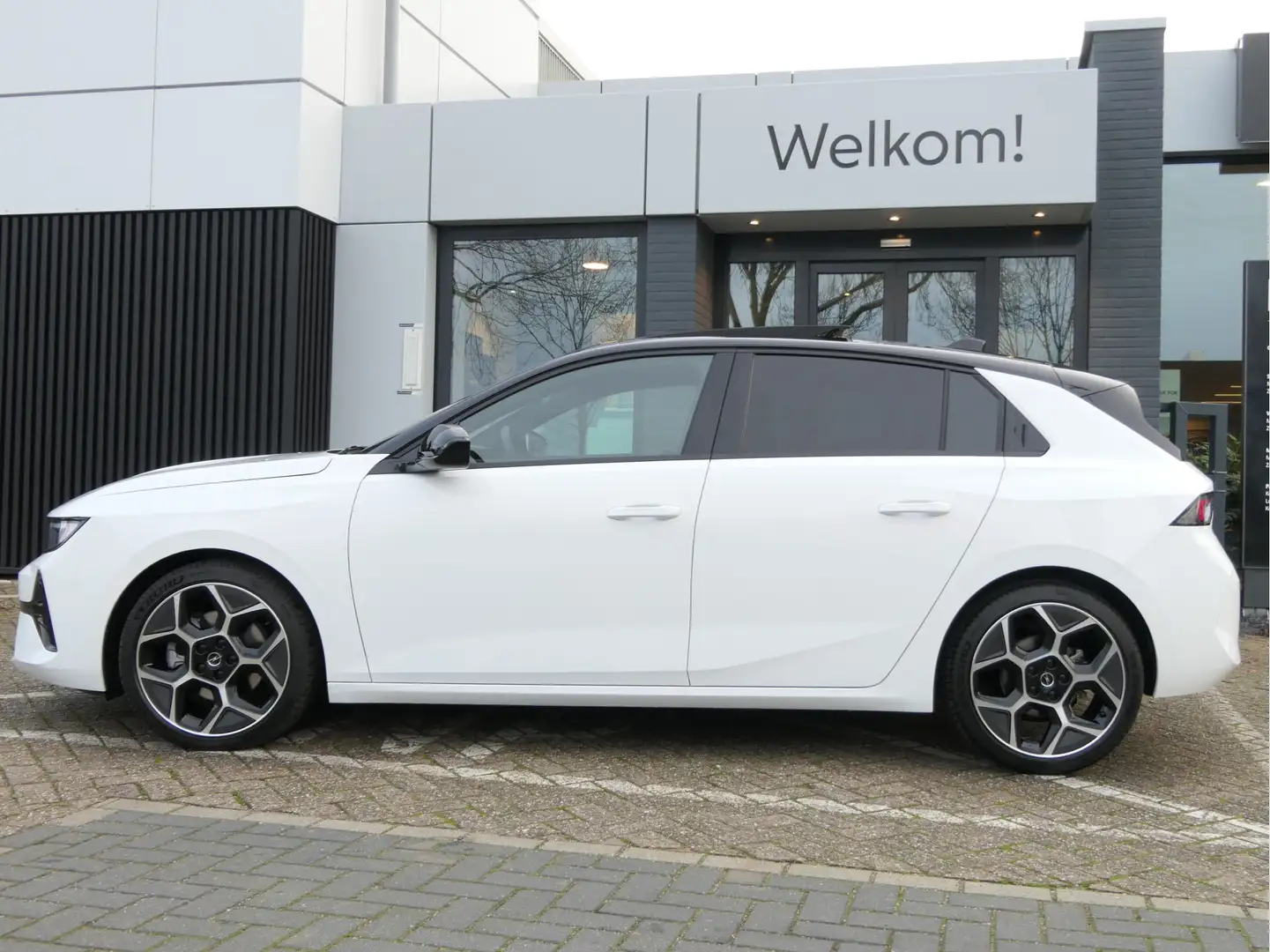 Opel Astra 1.2 Turbo Hybrid Ultimate Automaat | Panoramadak | Blanc - 2