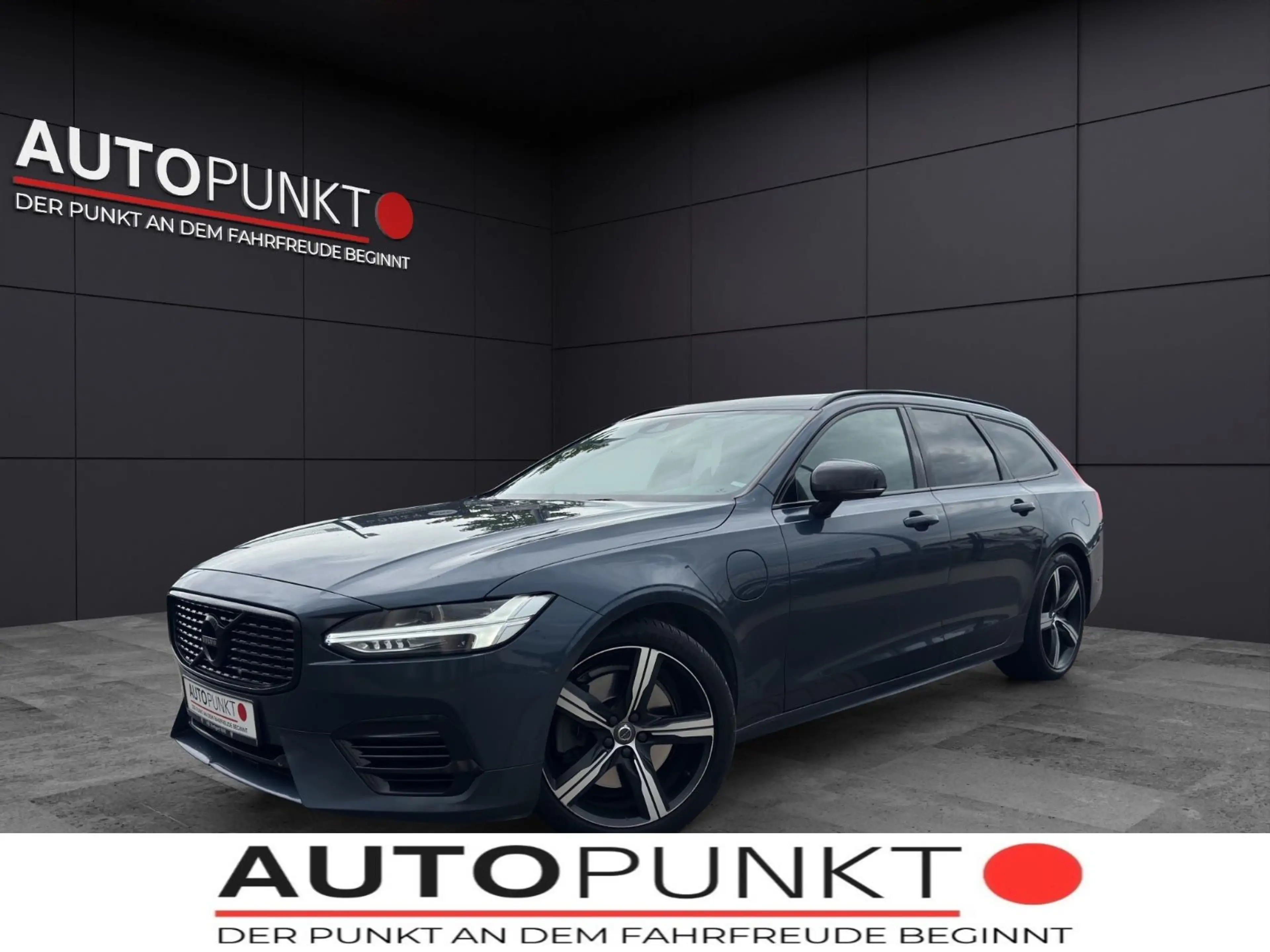 Volvo V90 T8 TWIN ENGINE AWD R-DESIGN PLUG-inHyb 390PS