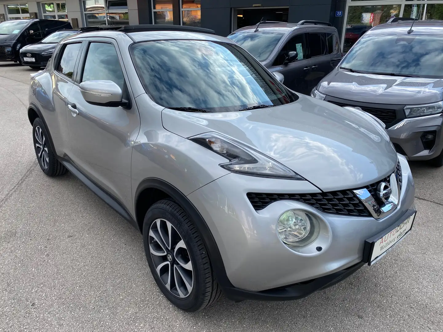 Nissan Juke 1,2 DIG-T N-Connecta **Schiebedach** Silber - 2