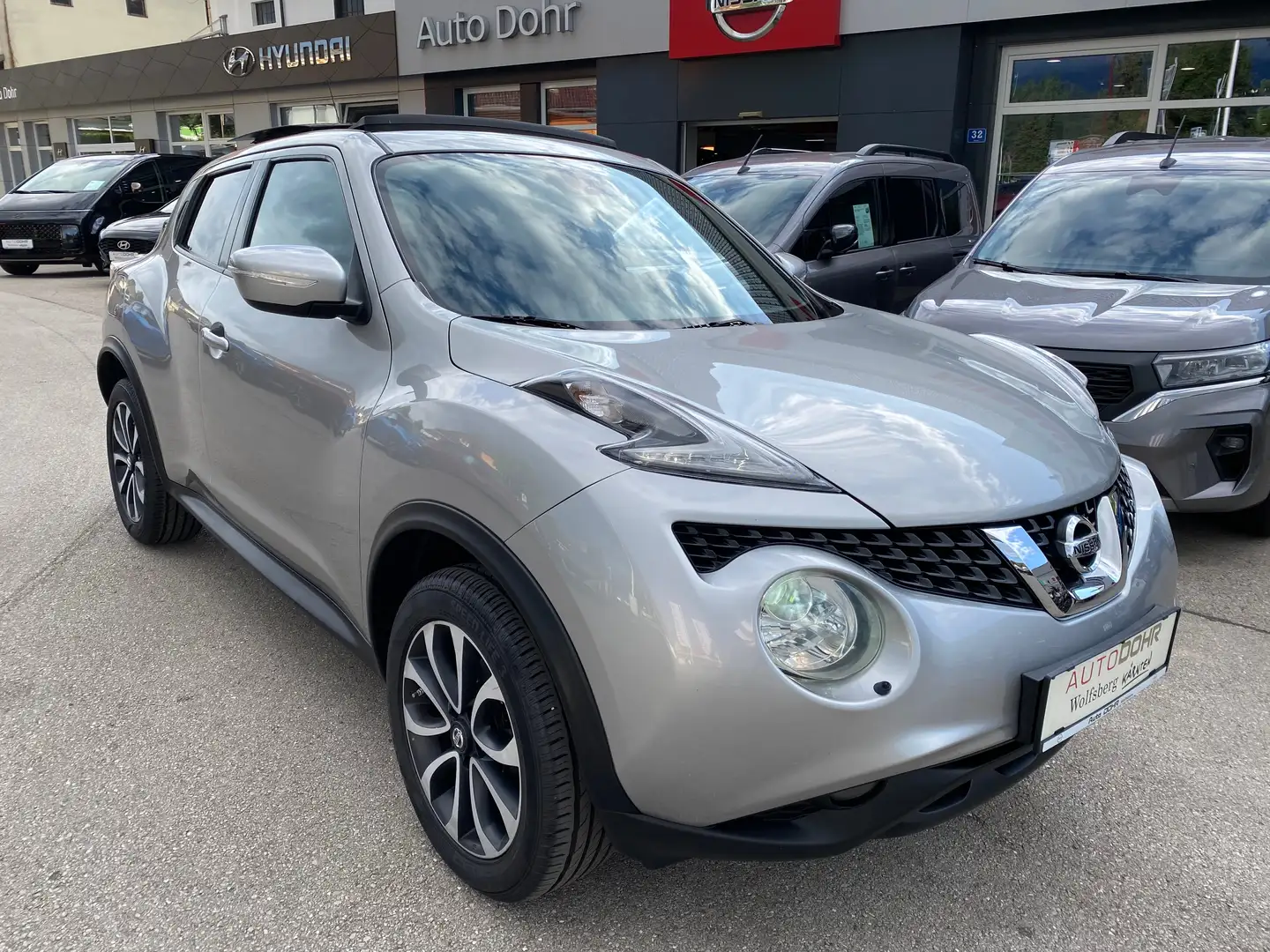 Nissan Juke 1,2 DIG-T N-Connecta **Schiebedach** Silber - 1