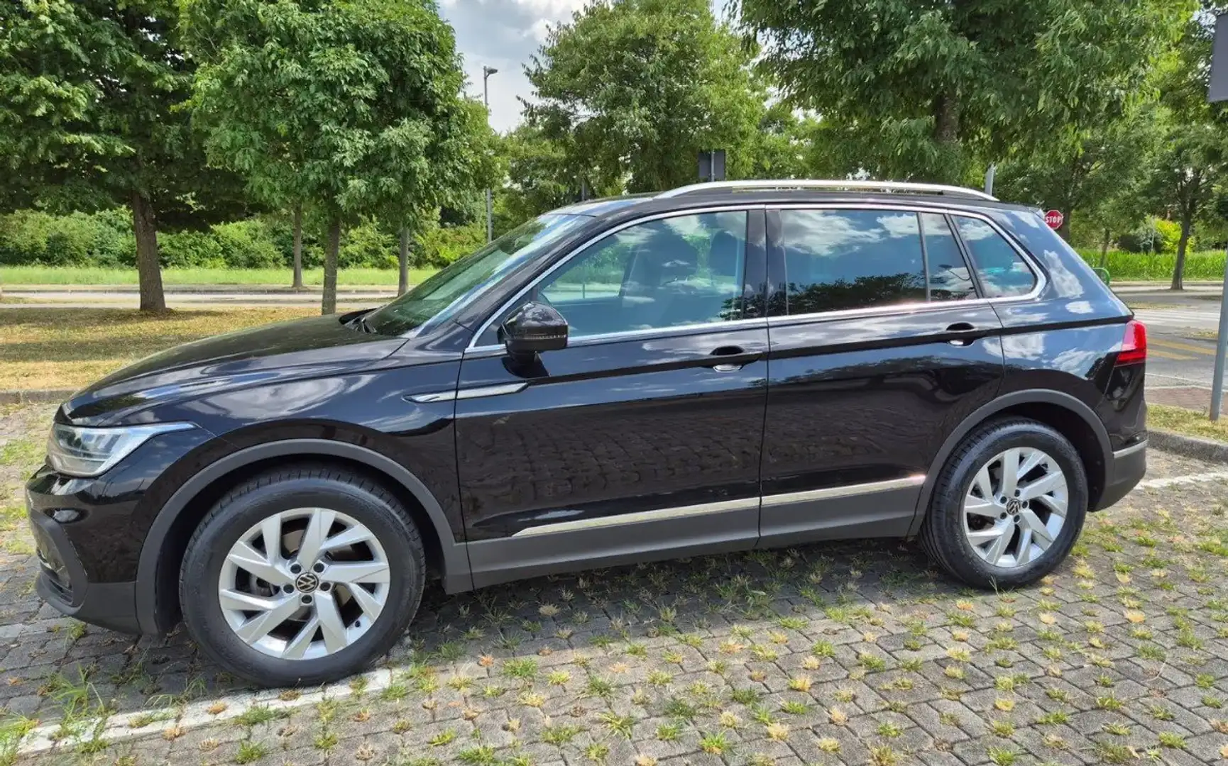Volkswagen Tiguan Tiguan II 2021 1.5 tsi Life 150cv dsg Nero - 2
