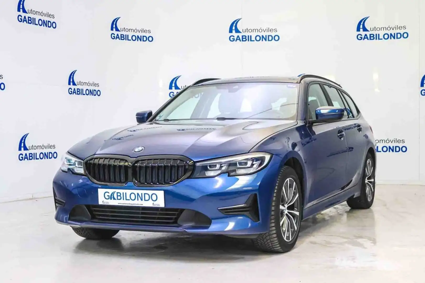 BMW 318 318d Touring Blau - 1