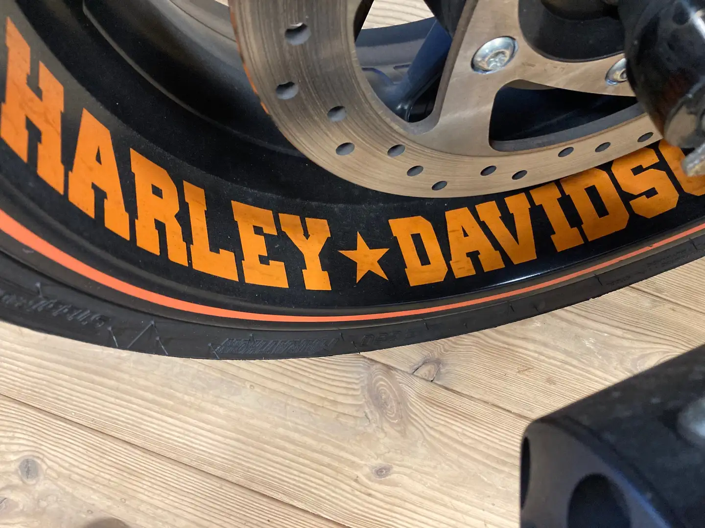Harley-Davidson Custom Bike Orange - 1